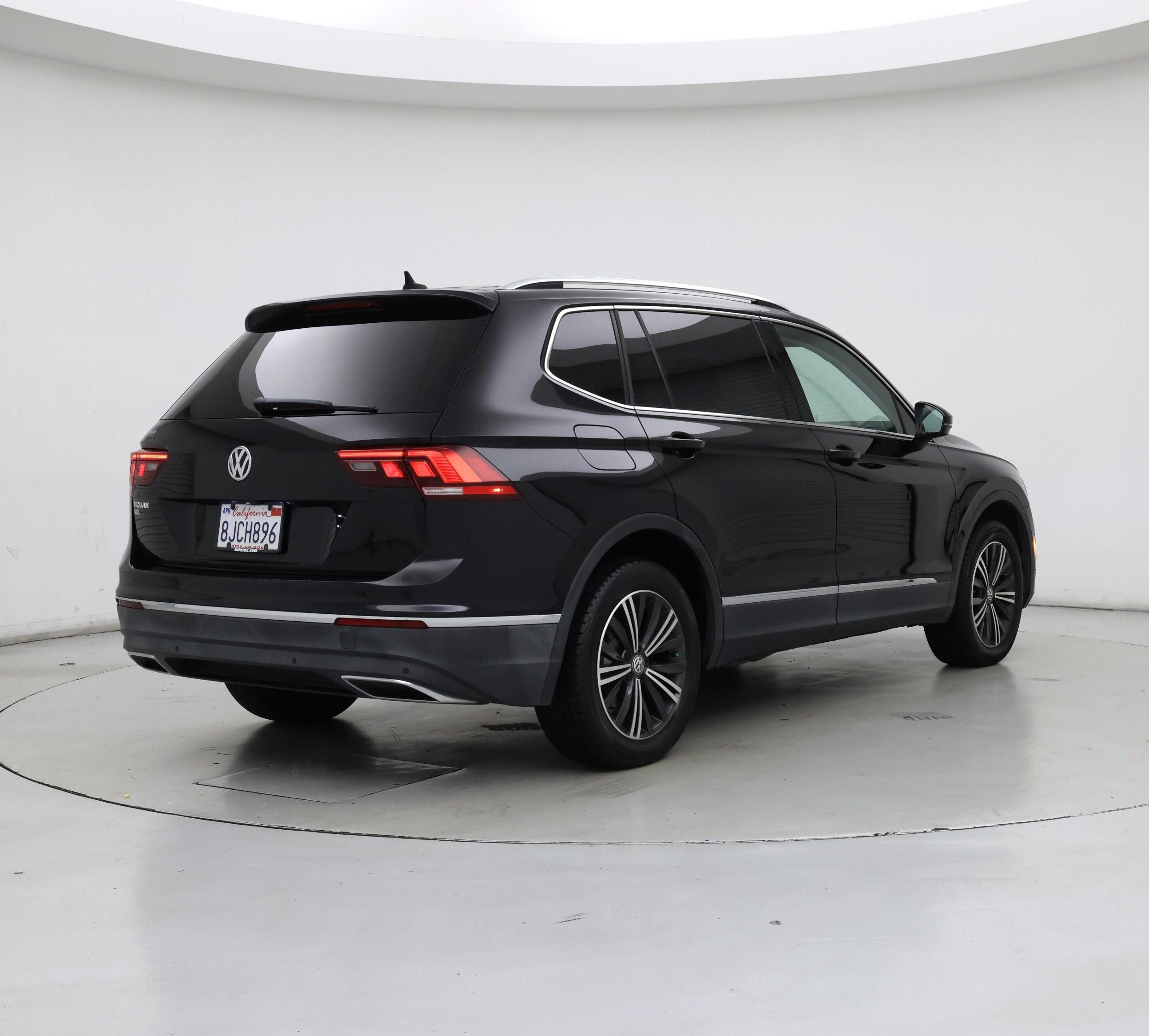 Thumbnail: 2019 Volkswagen Tiguan - 8