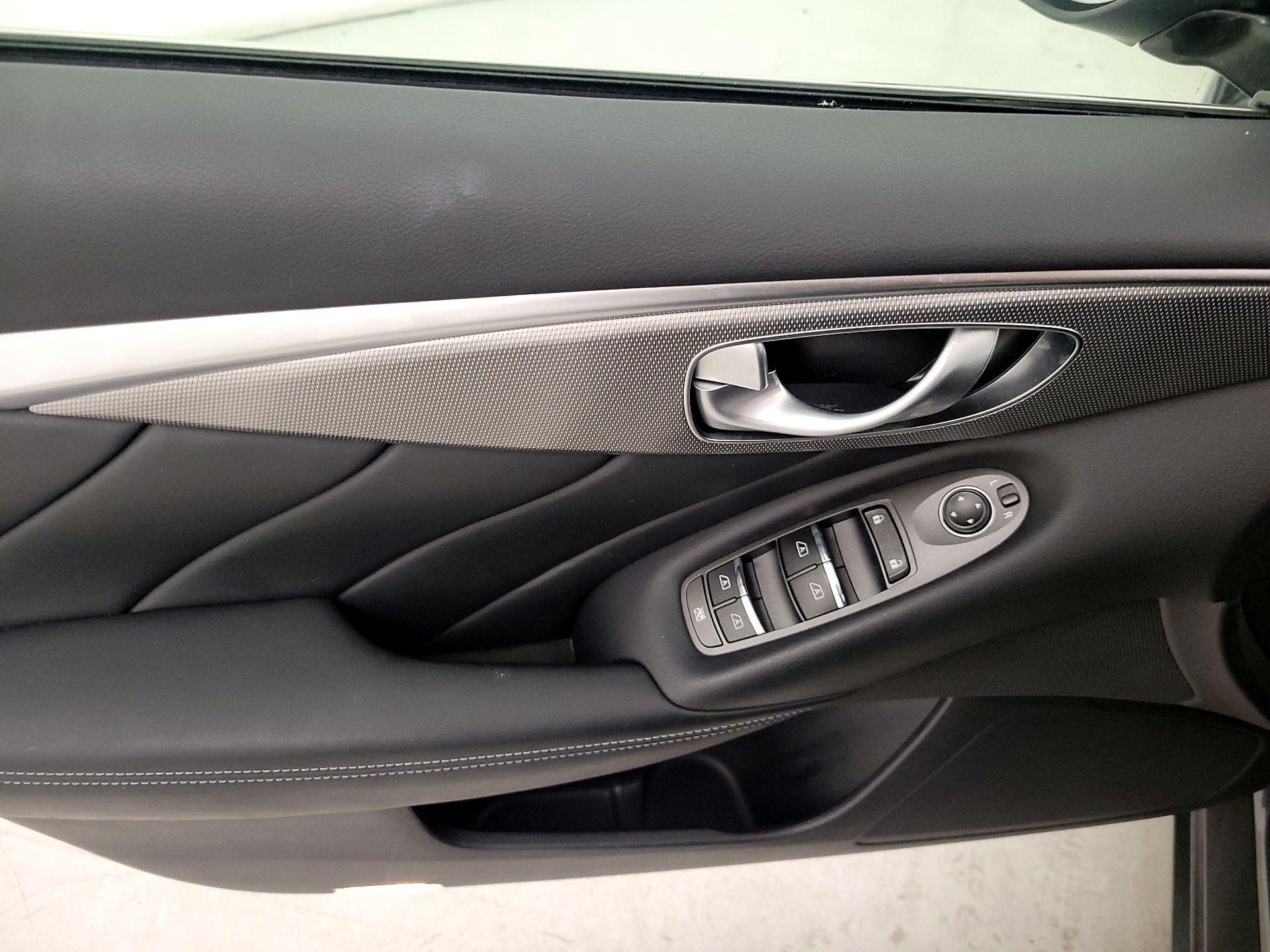 Thumbnail: 2016 INFINITI Q50 - 12