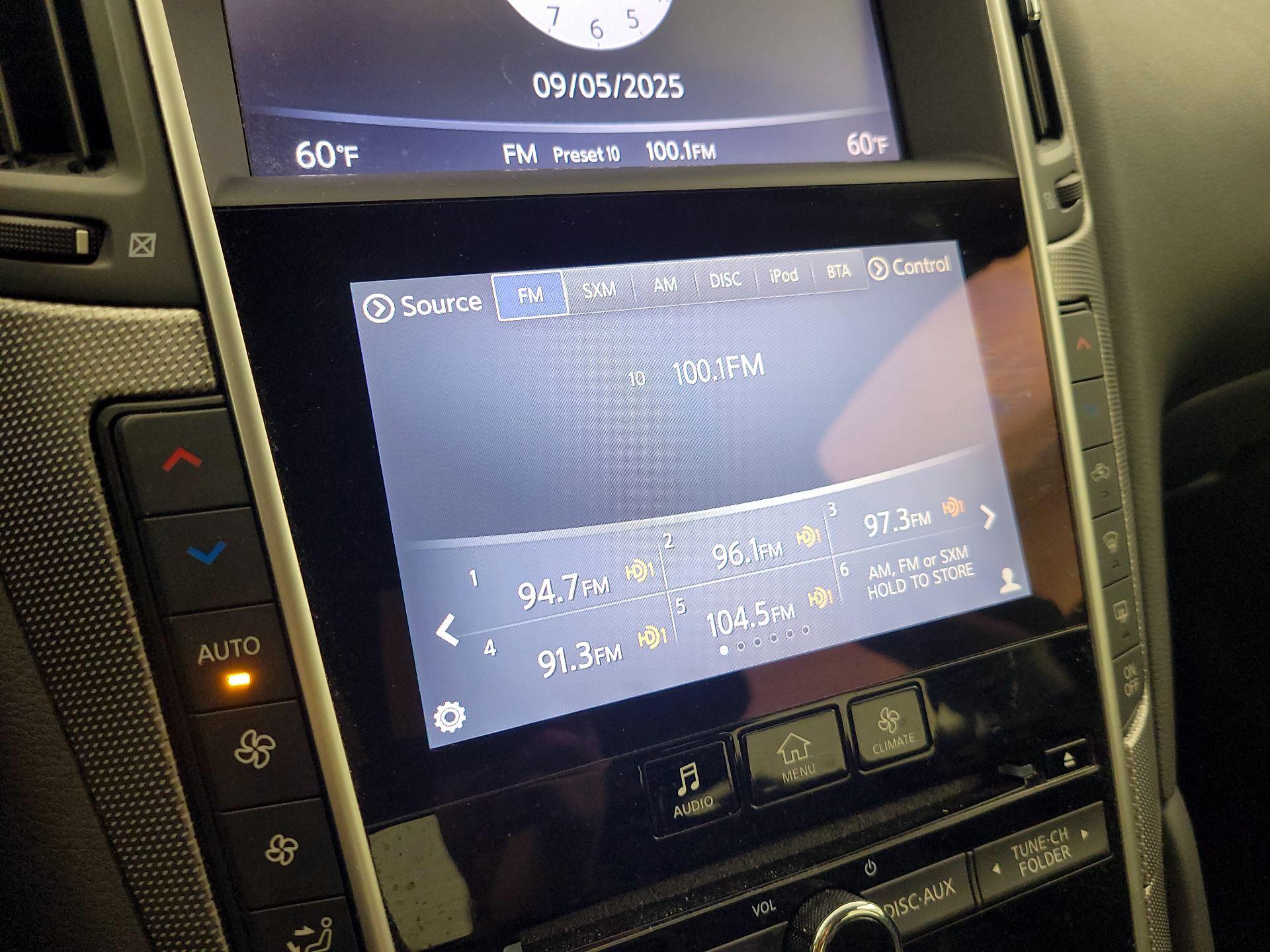 Thumbnail: 2016 INFINITI Q50 - 15