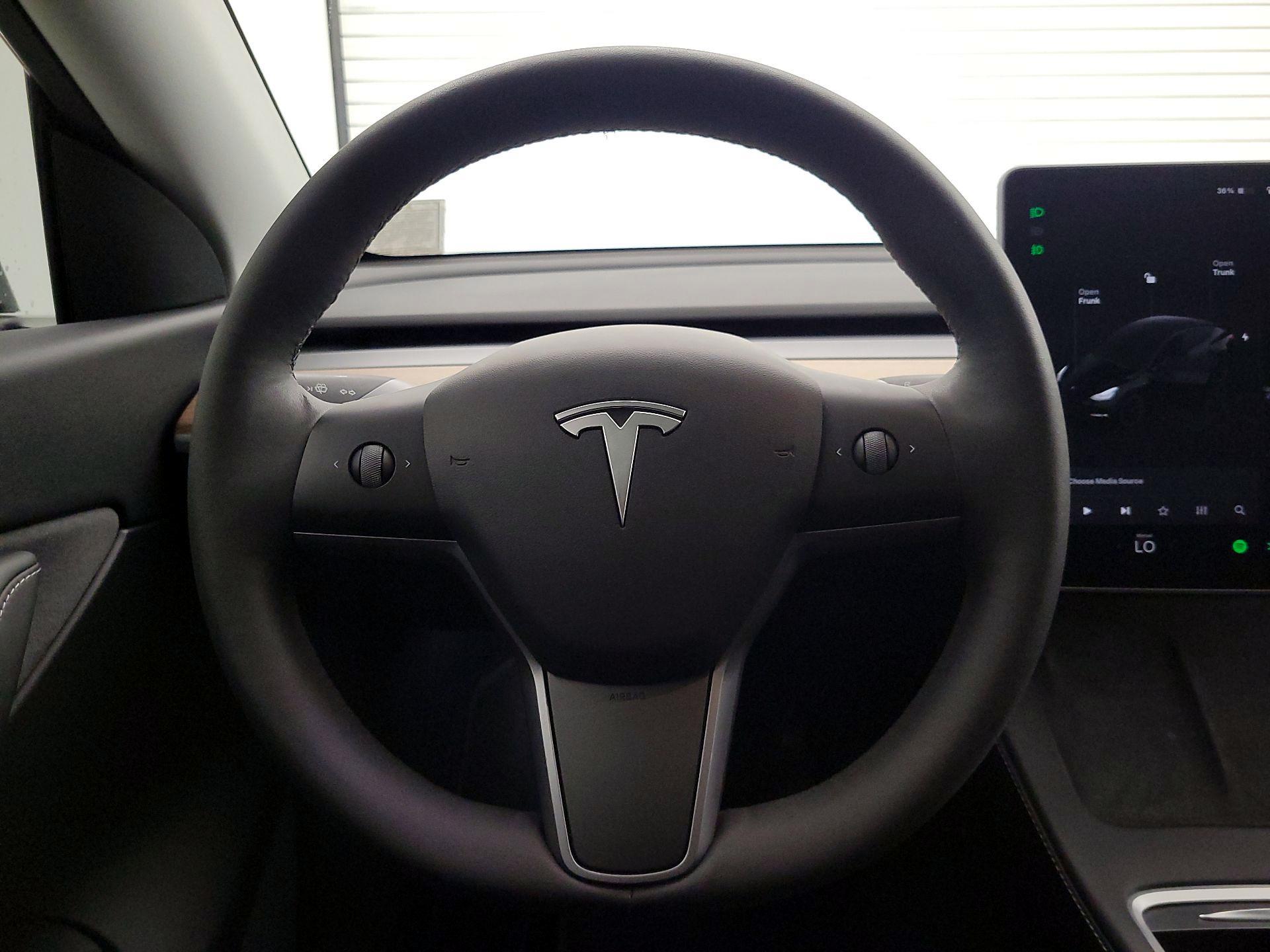 Thumbnail: 2022 Tesla Model Y - 10