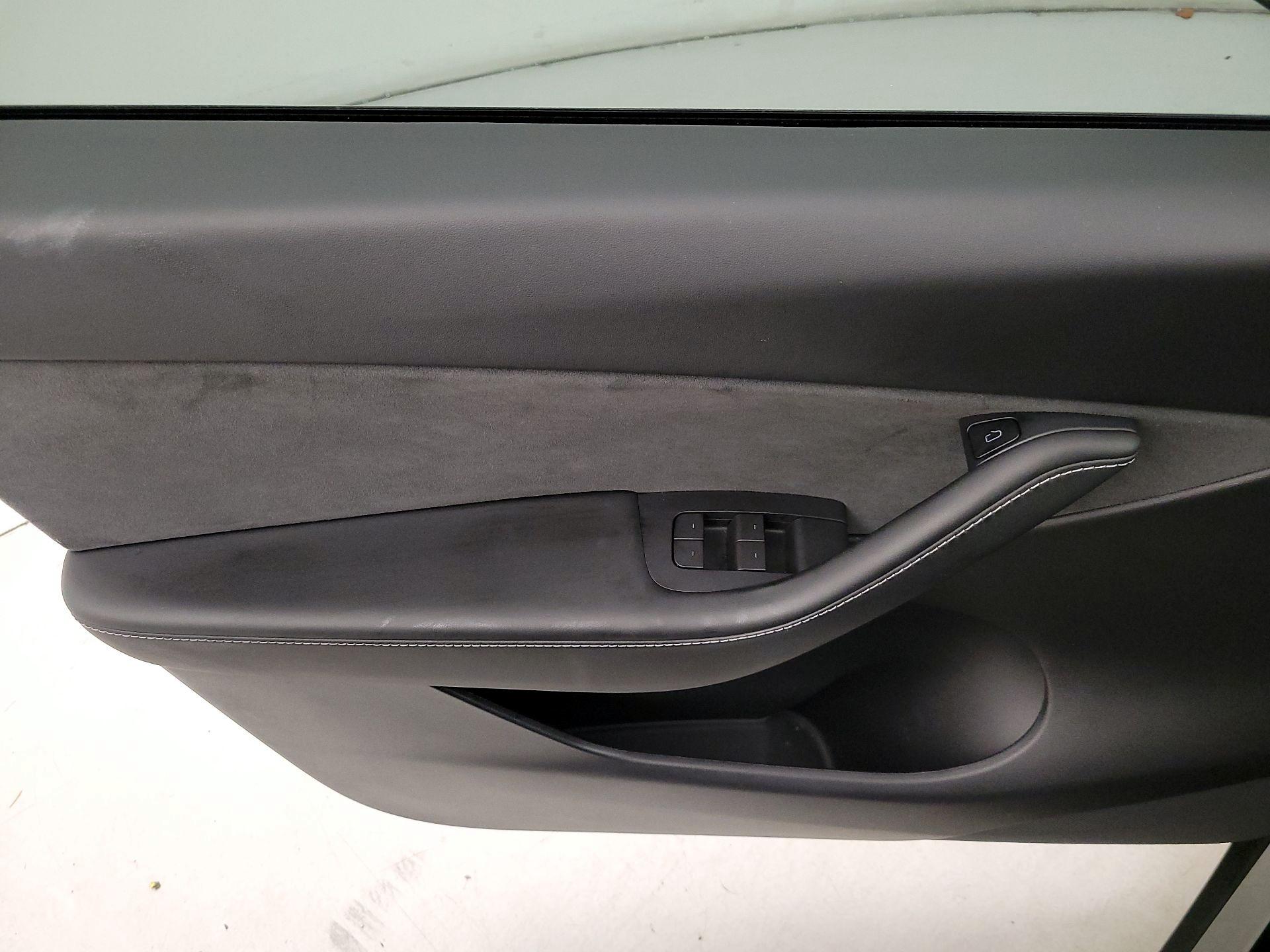 Thumbnail: 2022 Tesla Model Y - 12