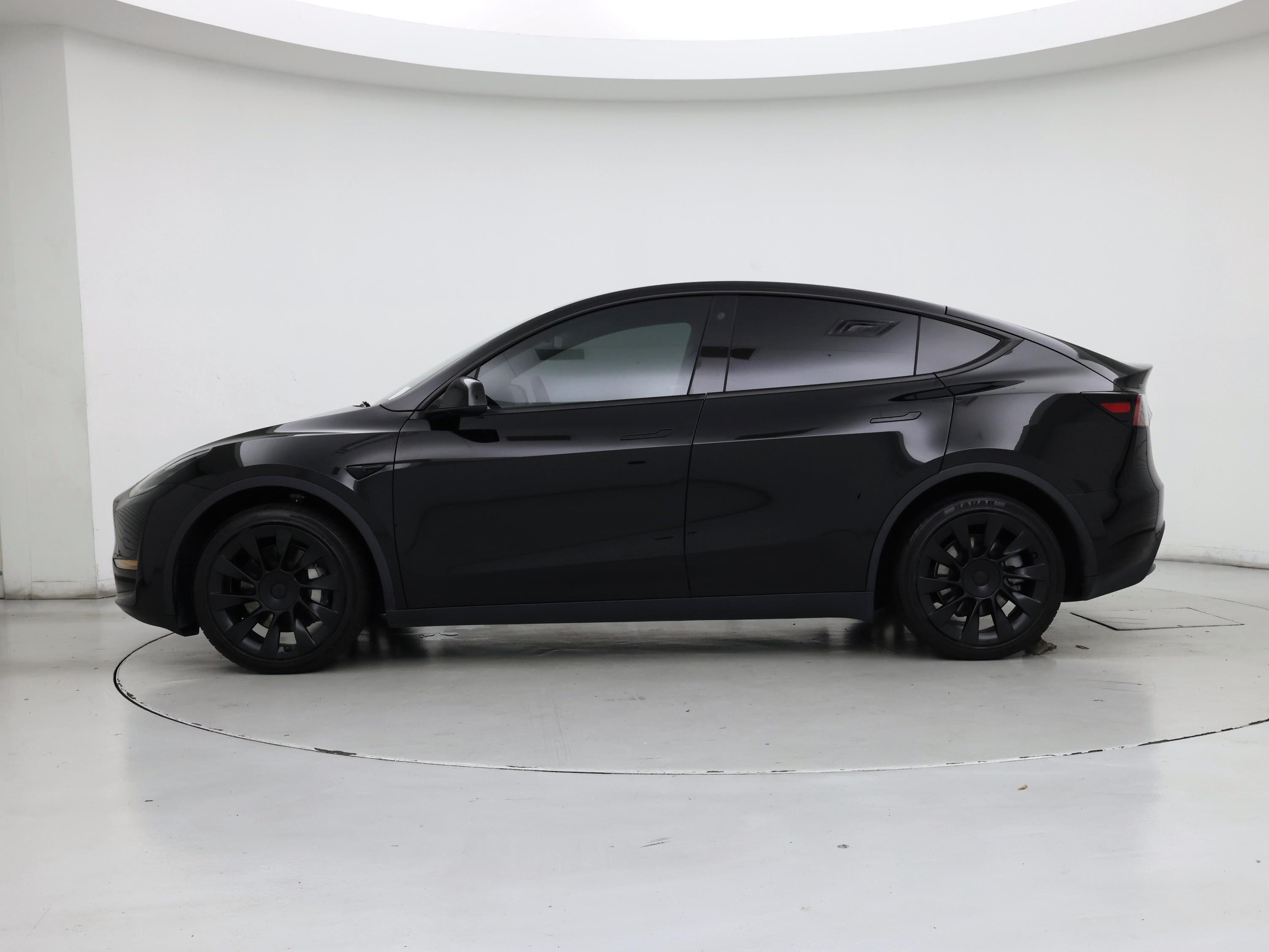 Thumbnail: 2022 Tesla Model Y - 3