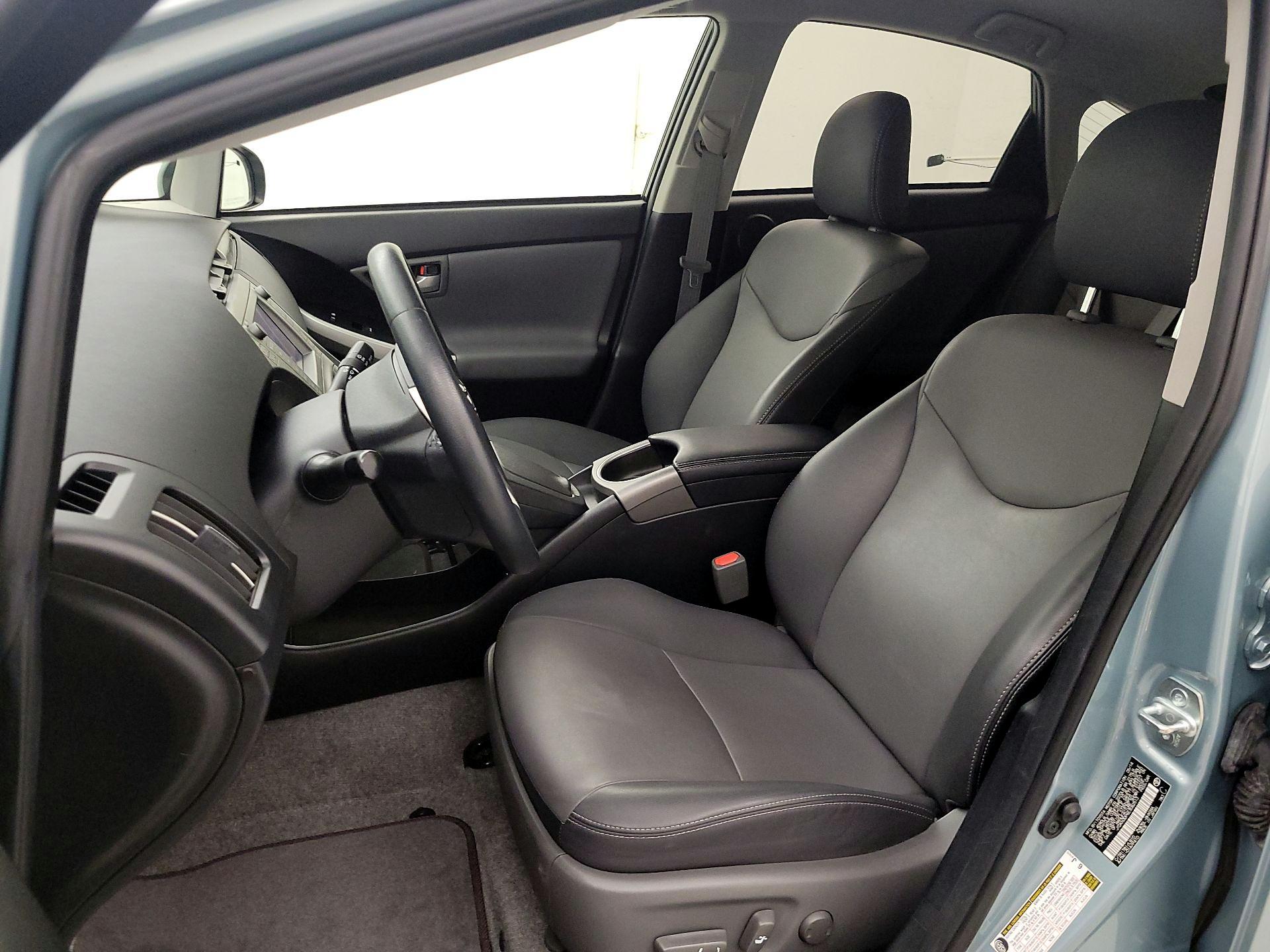Thumbnail: 2014 Toyota Prius - 11