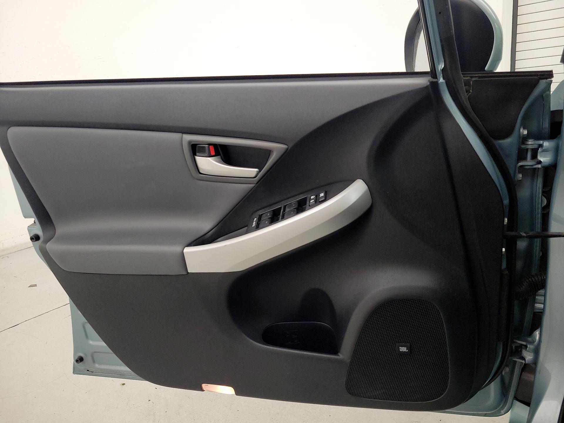 Thumbnail: 2014 Toyota Prius - 12