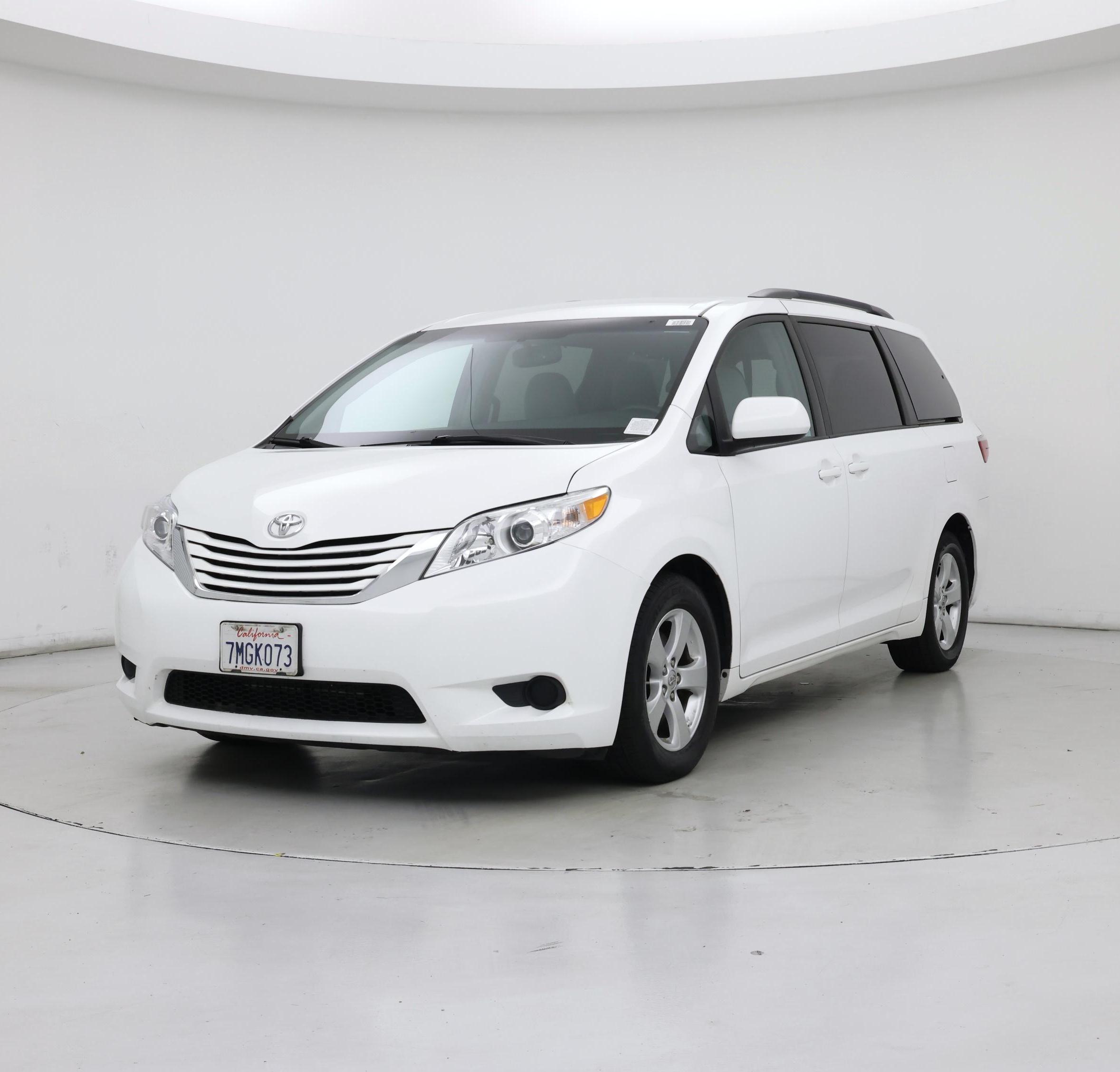 Thumbnail: 2015 Toyota Sienna - 4