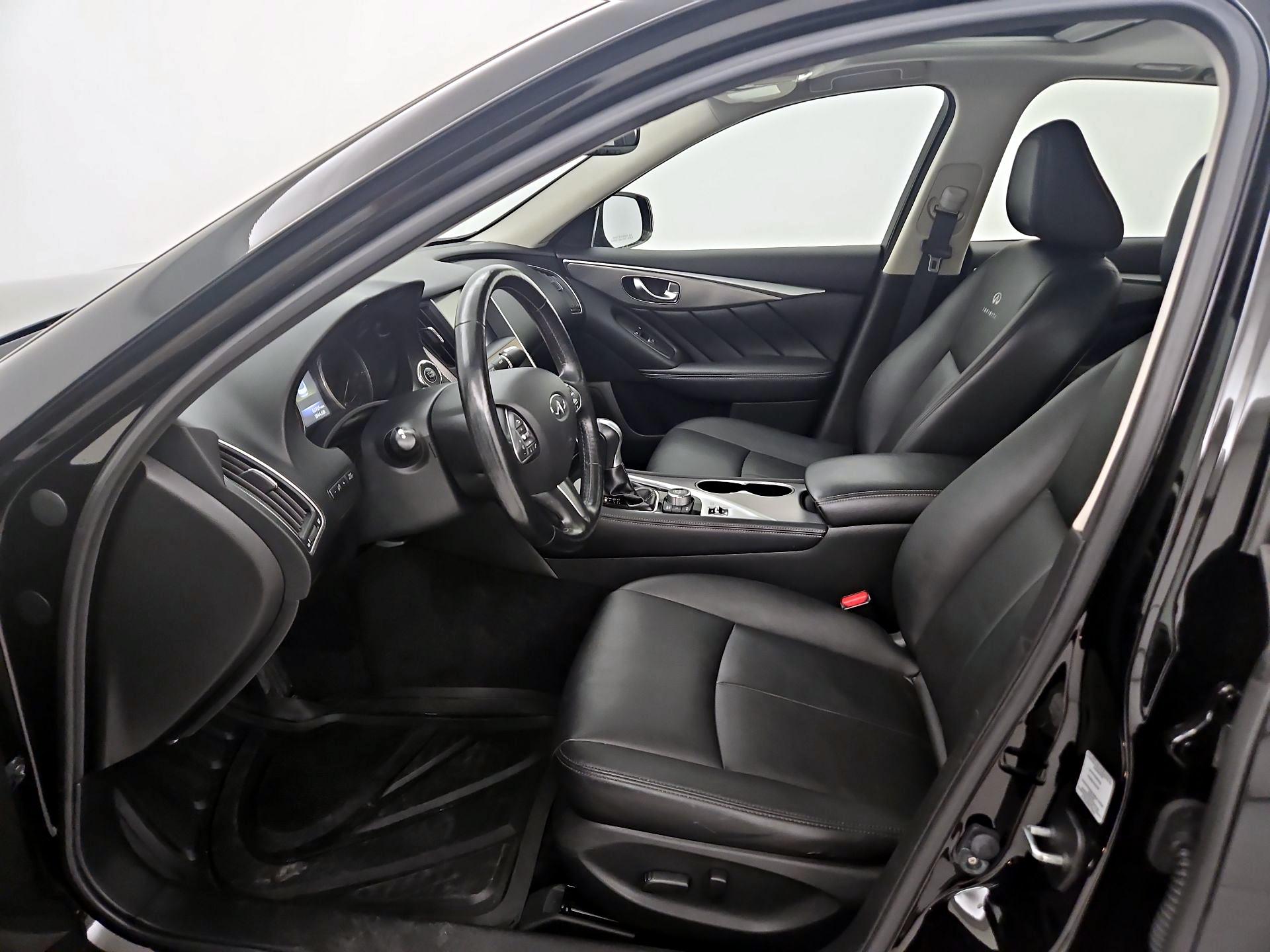 Thumbnail: 2014 INFINITI Q50 - 11