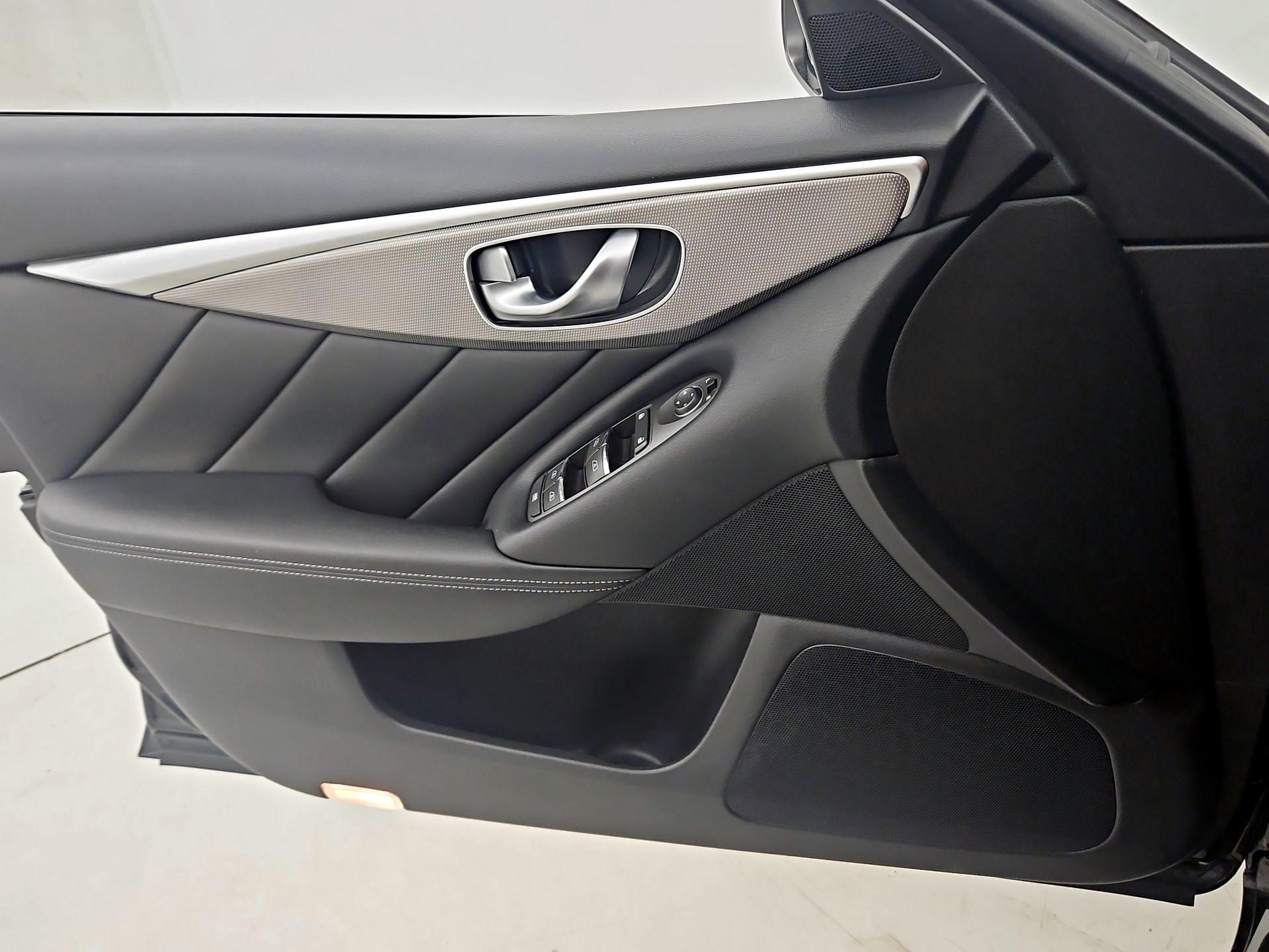 Thumbnail: 2014 INFINITI Q50 - 12