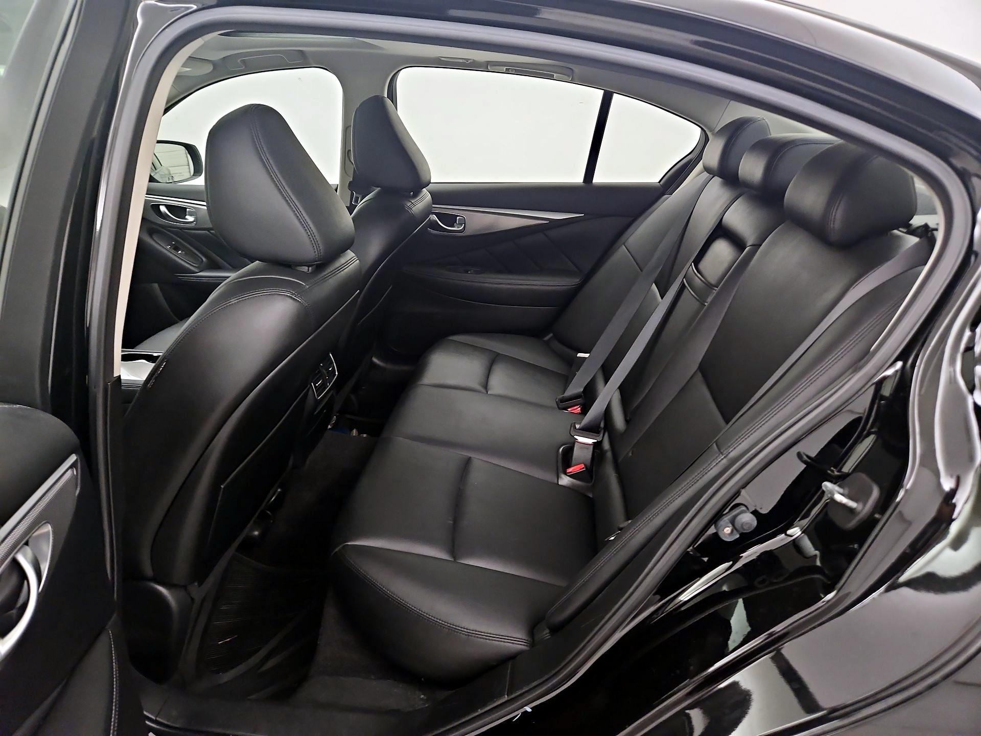 Thumbnail: 2014 INFINITI Q50 - 20