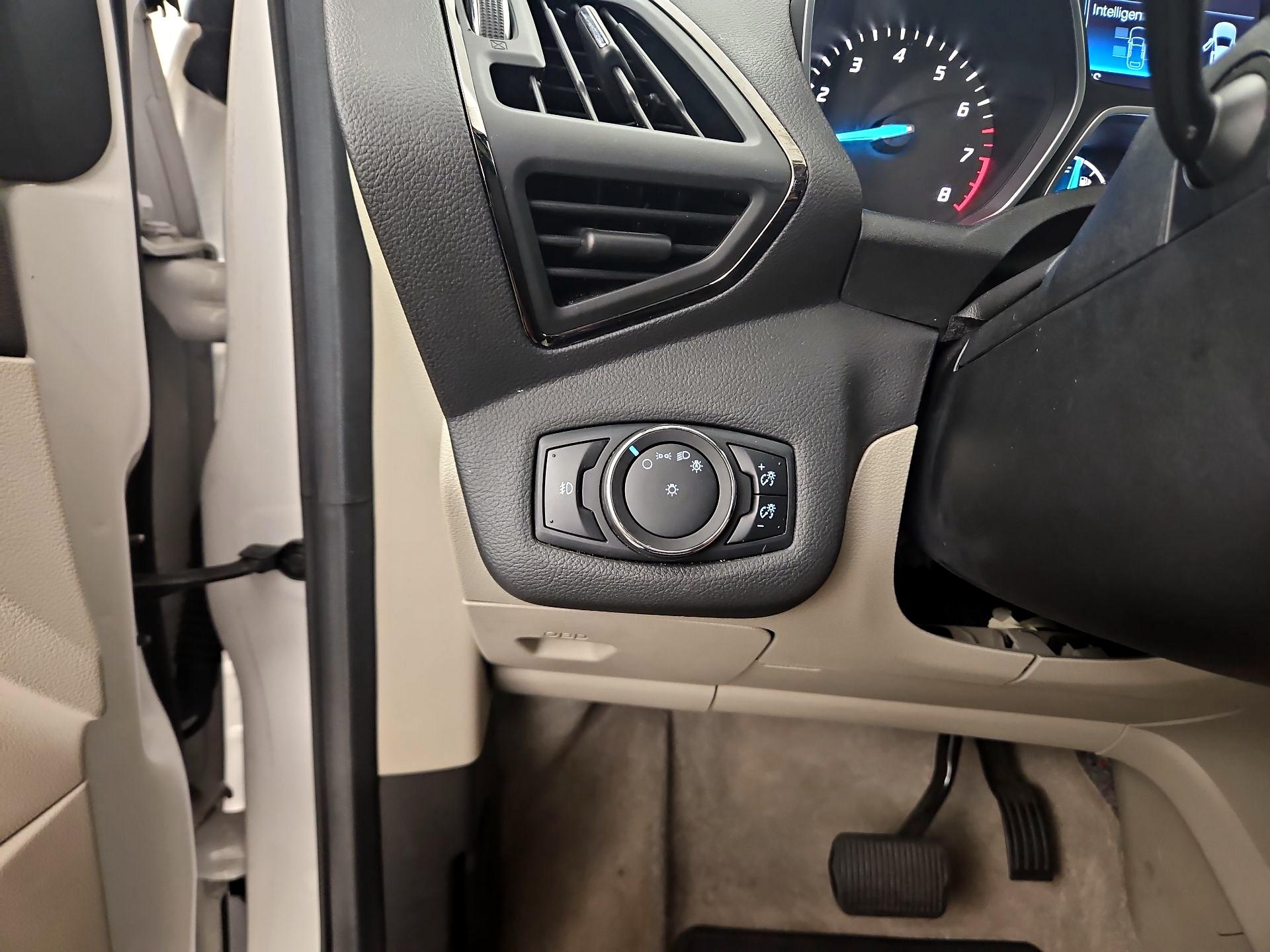 Thumbnail: 2014 Ford Escape - 13