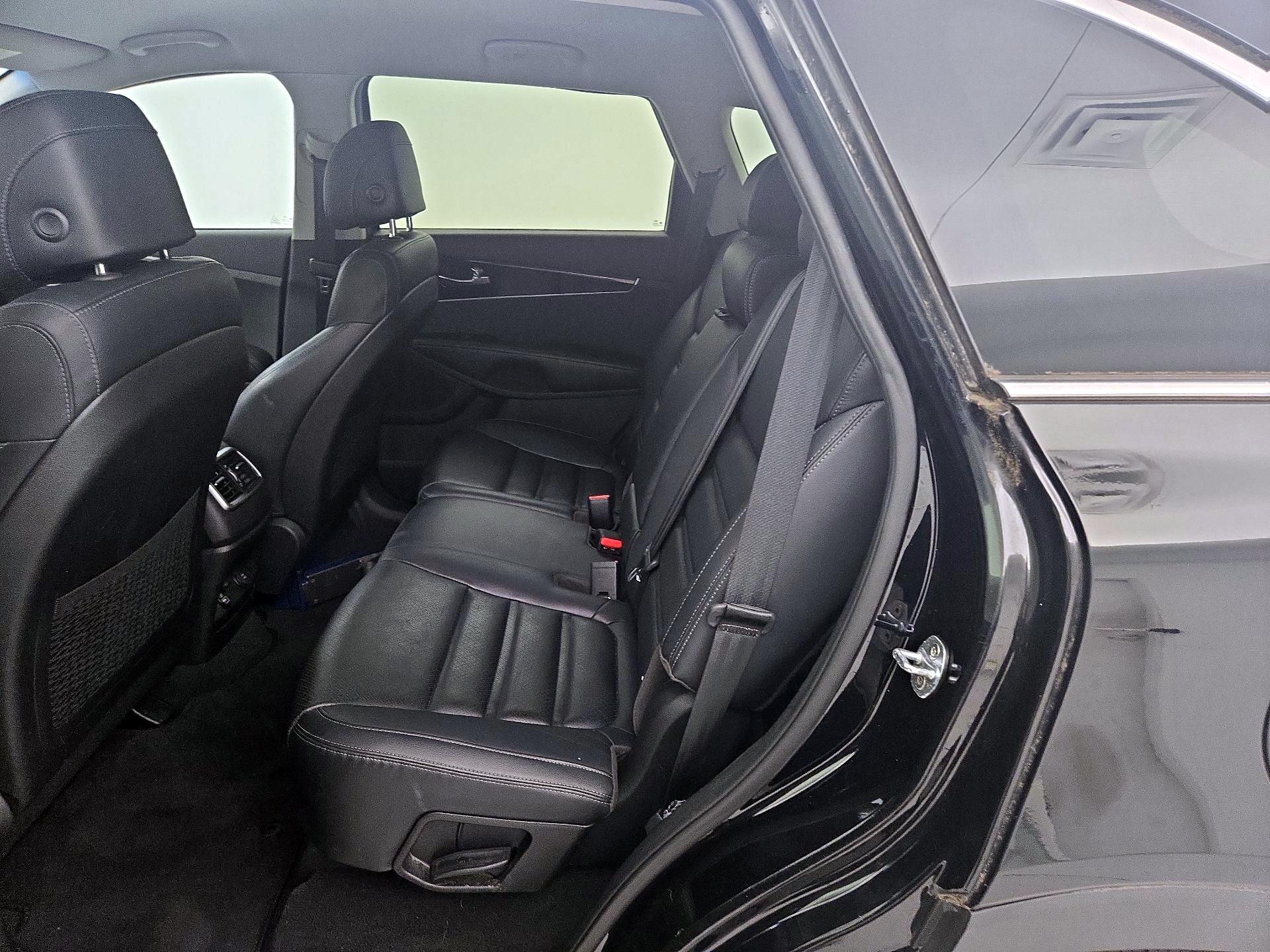 Thumbnail: 2017 Kia Sorento - 19