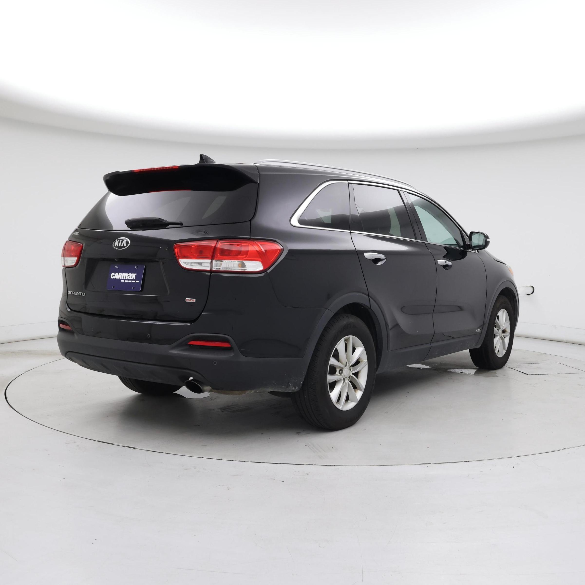 Thumbnail: 2017 Kia Sorento - 8