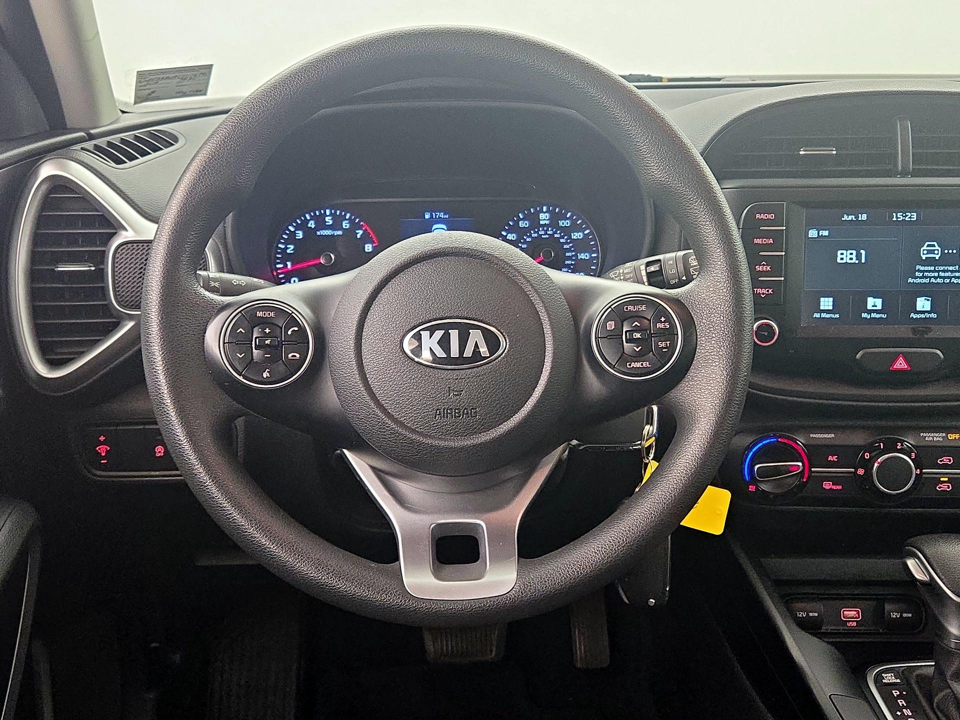 Thumbnail: 2020 Kia Soul - 10