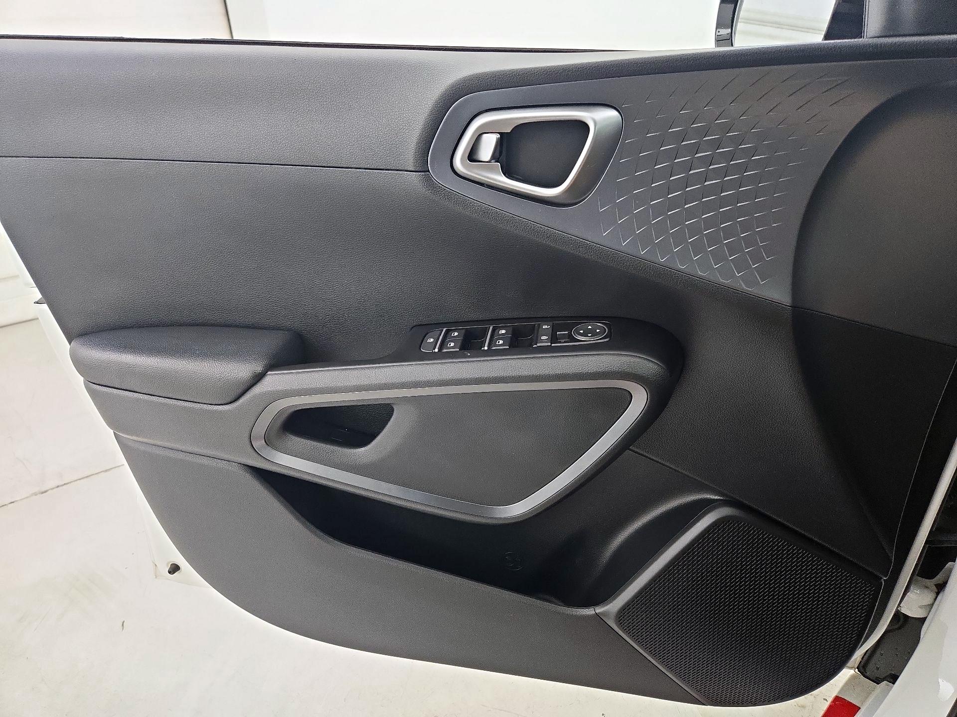 Thumbnail: 2021 Kia Soul - 12