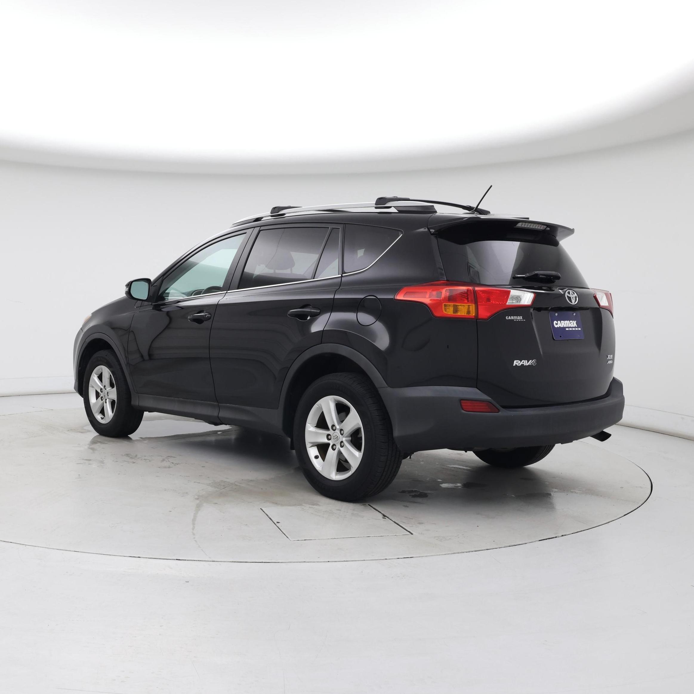 Thumbnail: 2013 Toyota RAV4 - 2