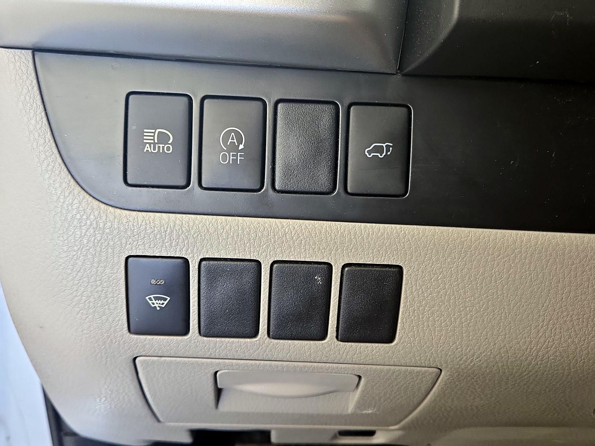 Thumbnail: 2019 Toyota Highlander - 13