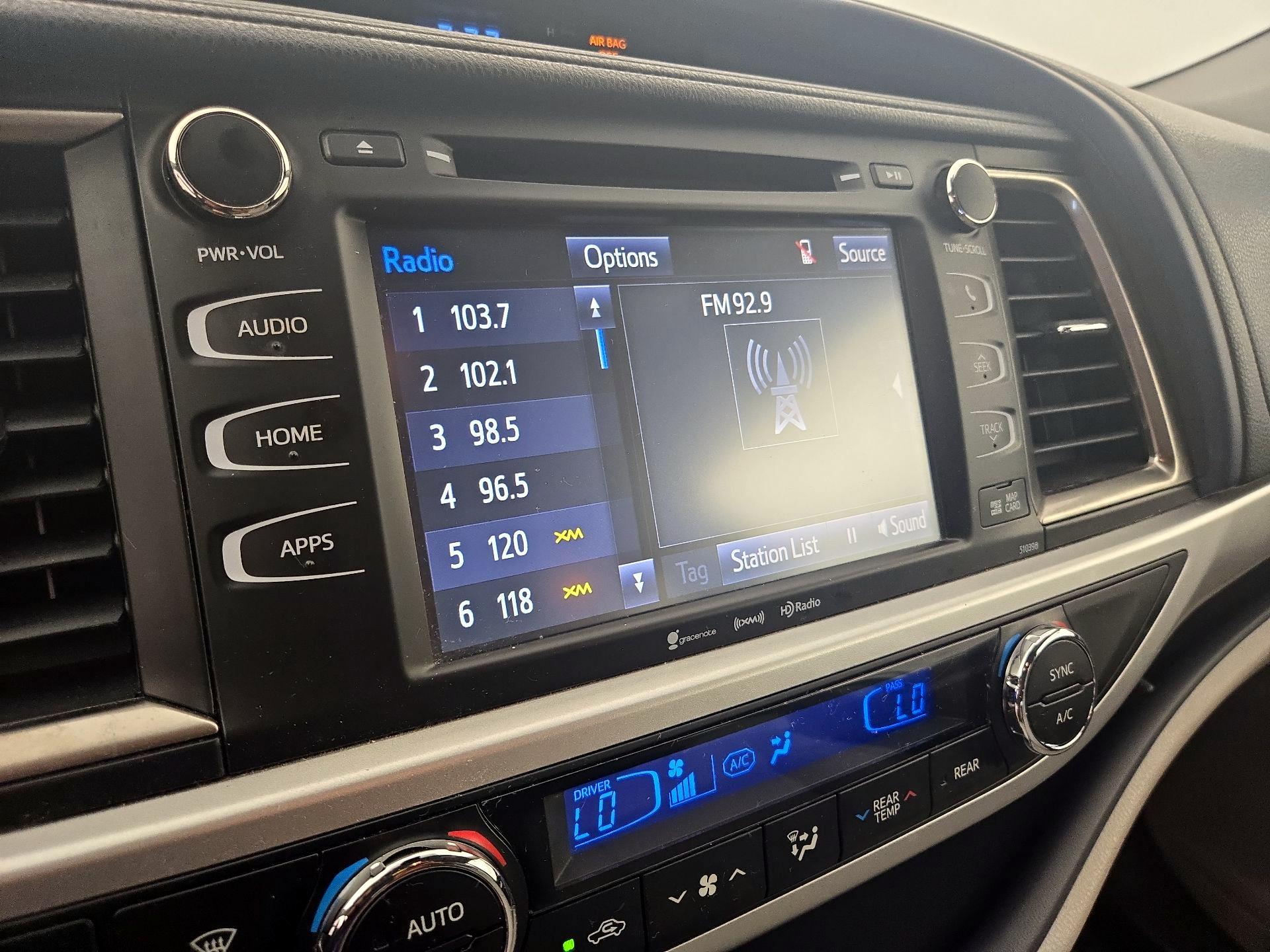 Thumbnail: 2019 Toyota Highlander - 15