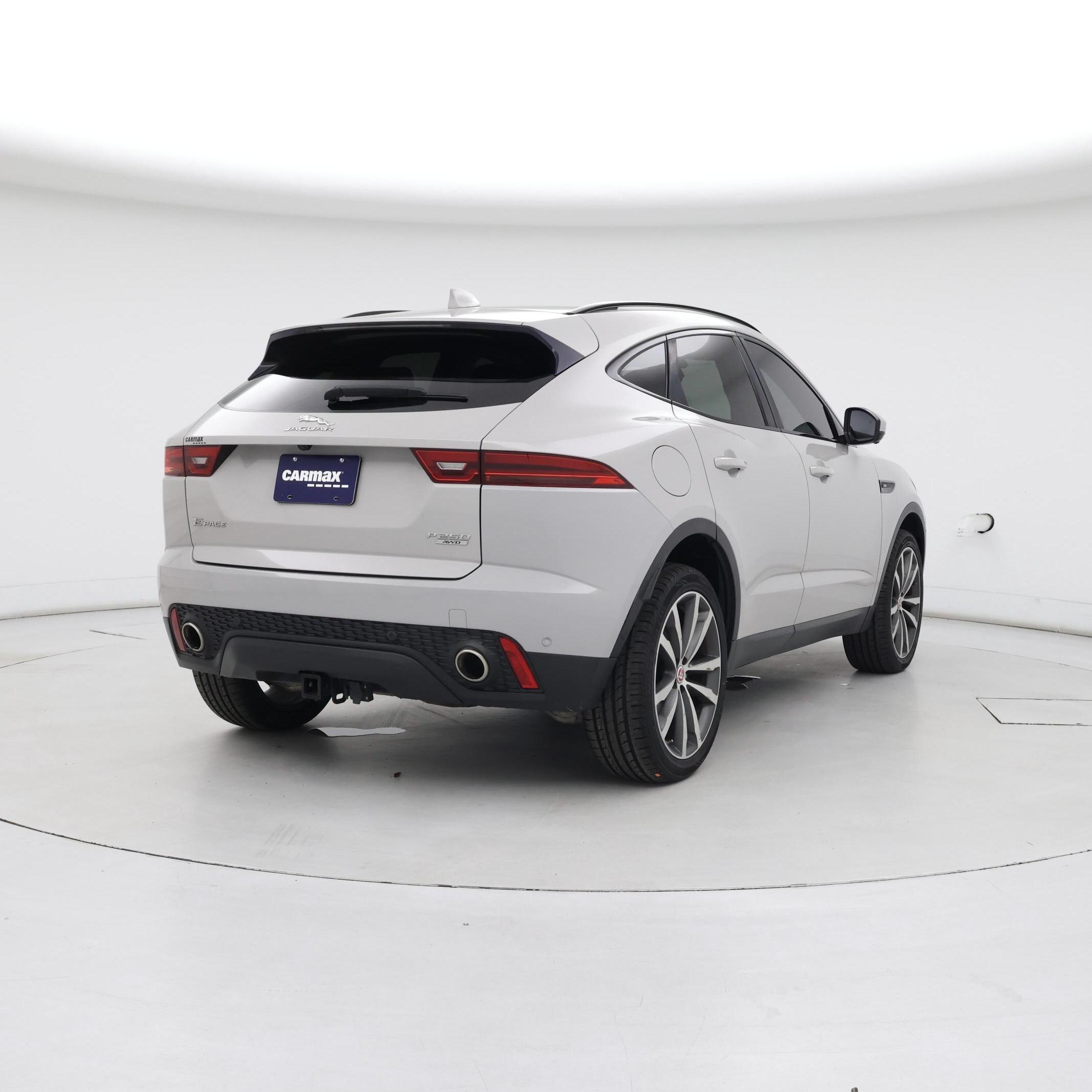 Thumbnail: 2018 Jaguar E-Pace - 8