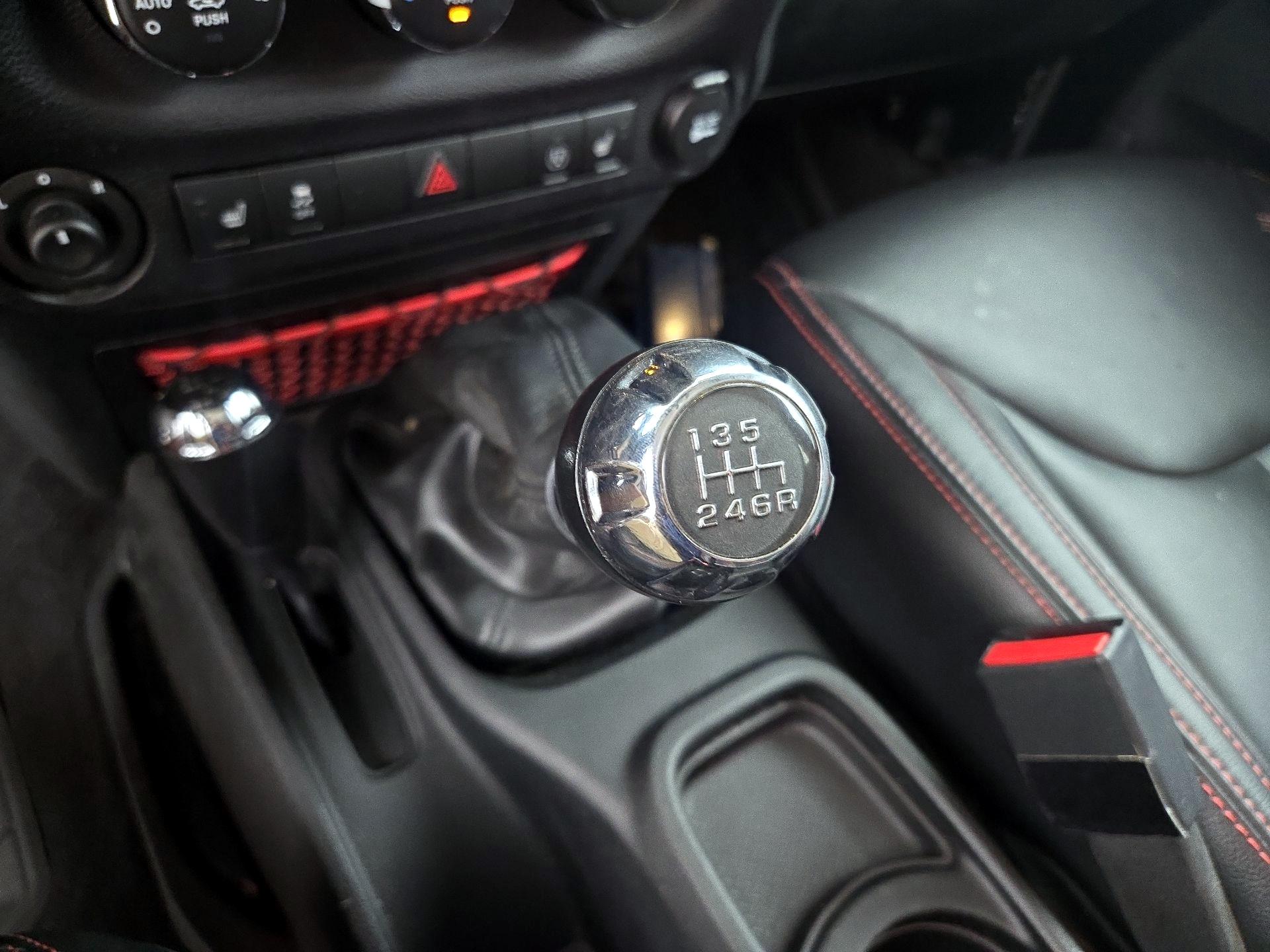Thumbnail: 2018 Jeep Wrangler - 17