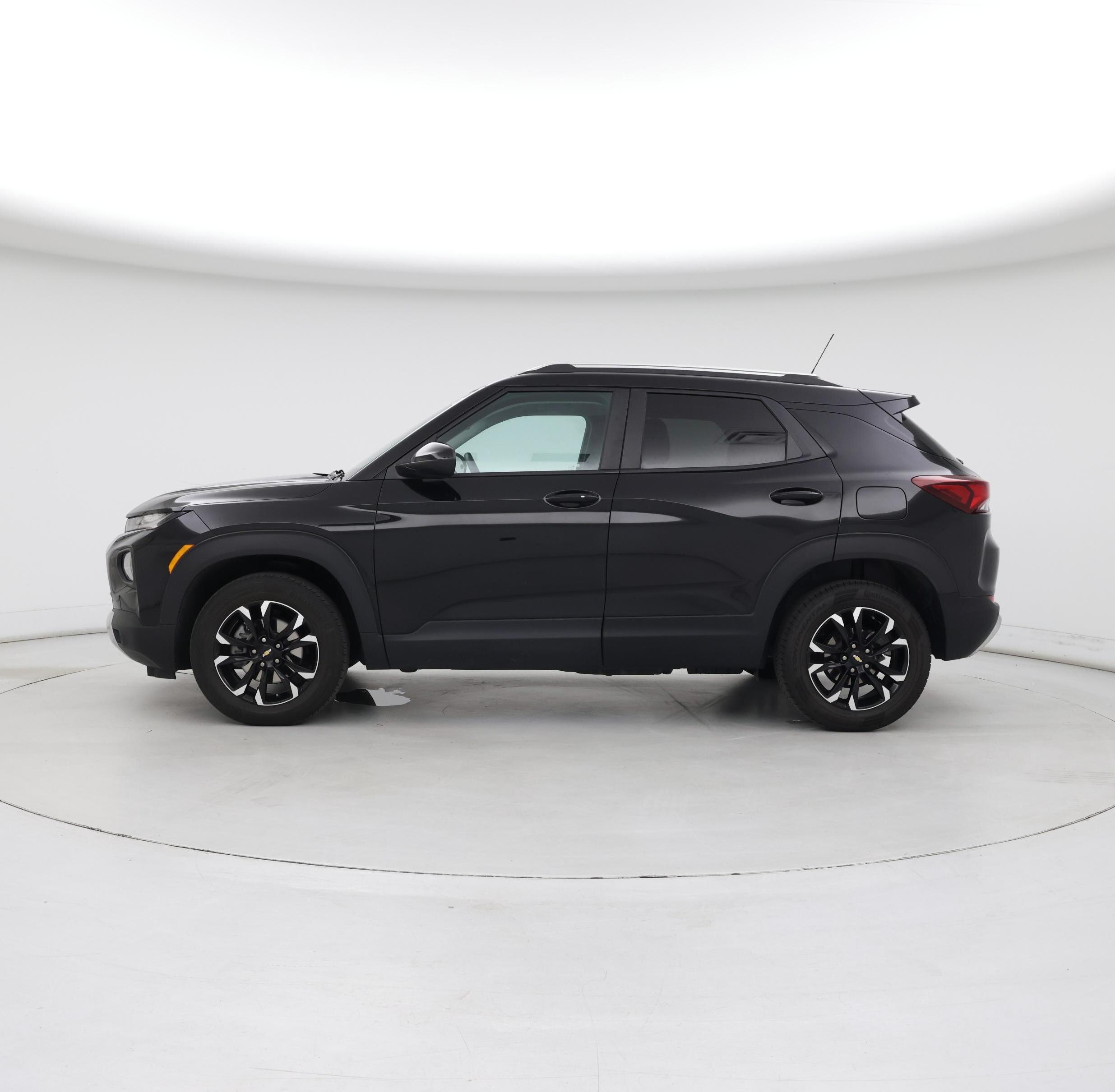 Thumbnail: 2022 Chevrolet TrailBlazer - 3