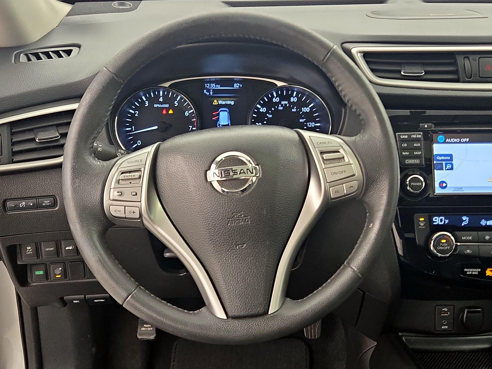 Thumbnail: 2016 Nissan Rogue - 10