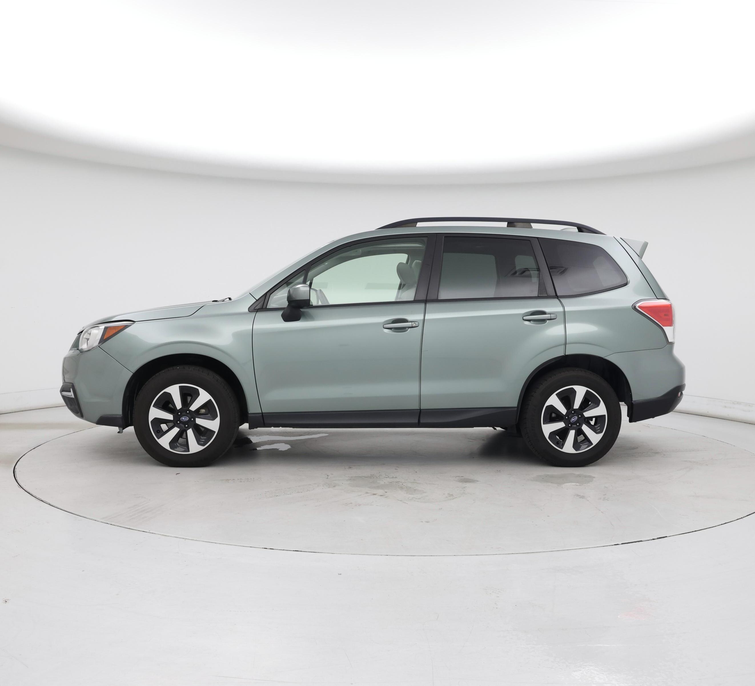 Thumbnail: 2018 Subaru Forester - 3