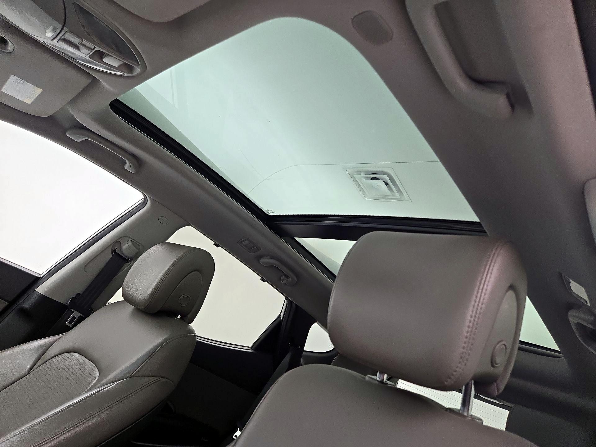 Thumbnail: 2016 Hyundai Santa Fe - 20