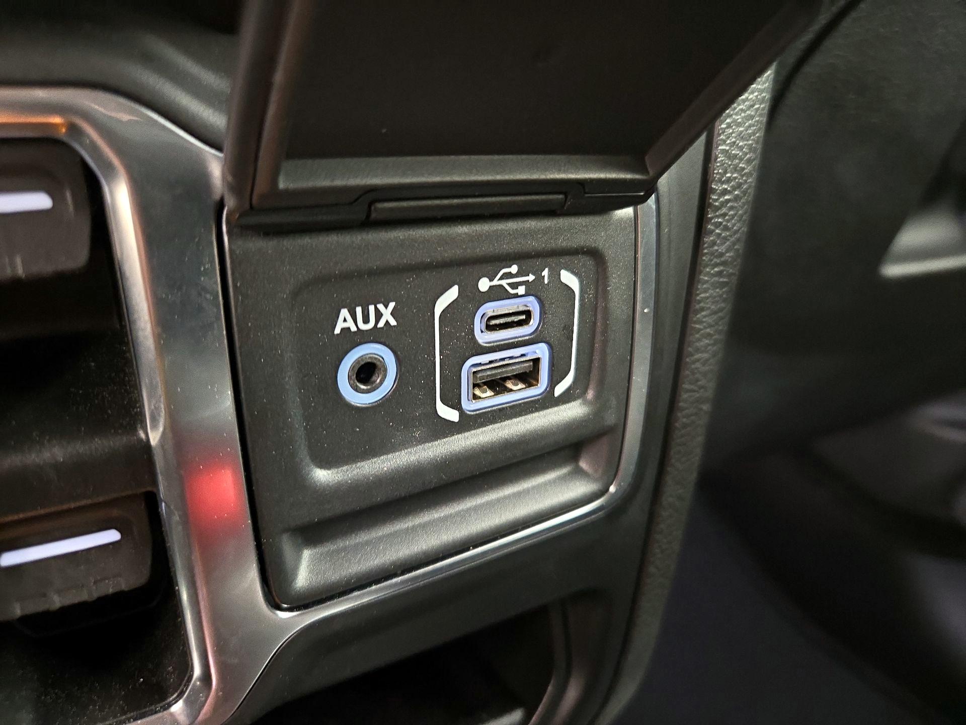 Thumbnail: 2022 Jeep Wrangler - 19