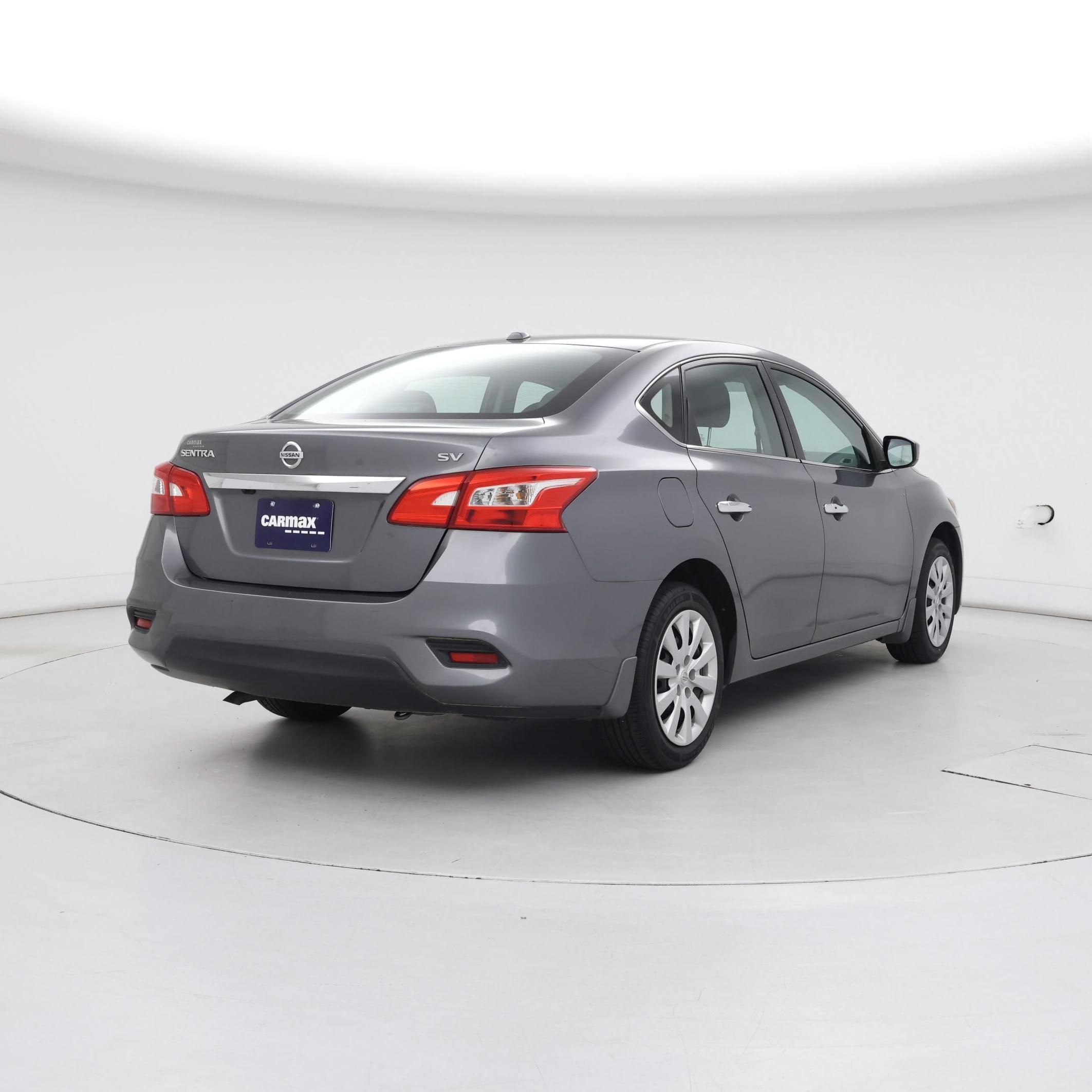 Thumbnail: 2017 Nissan Sentra - 8