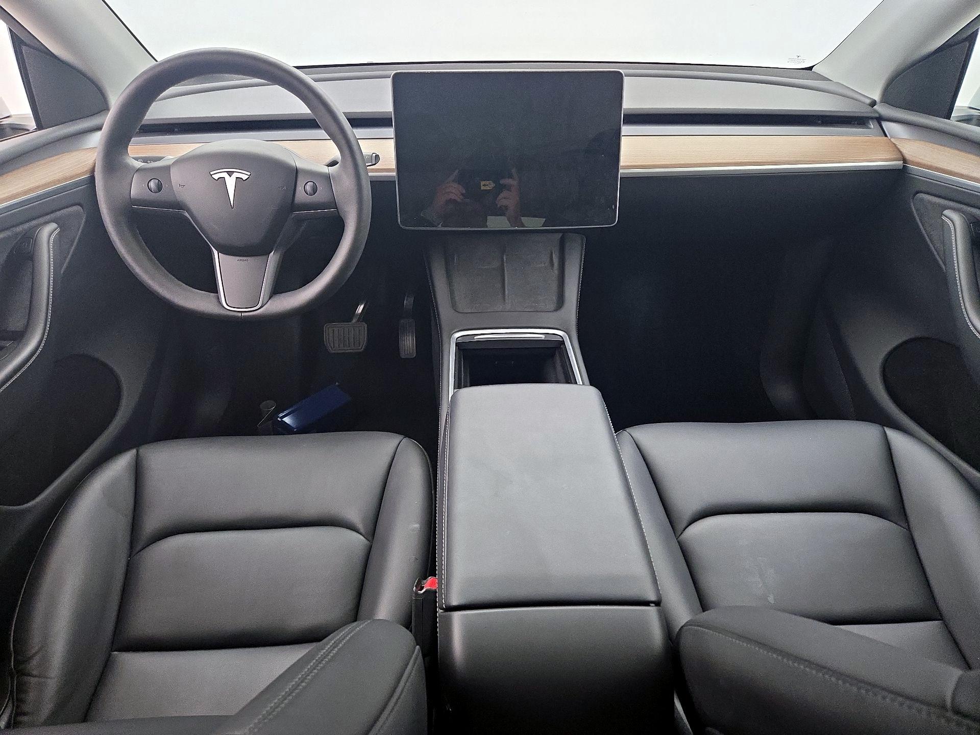 Thumbnail: 2023 Tesla Model Y - 9