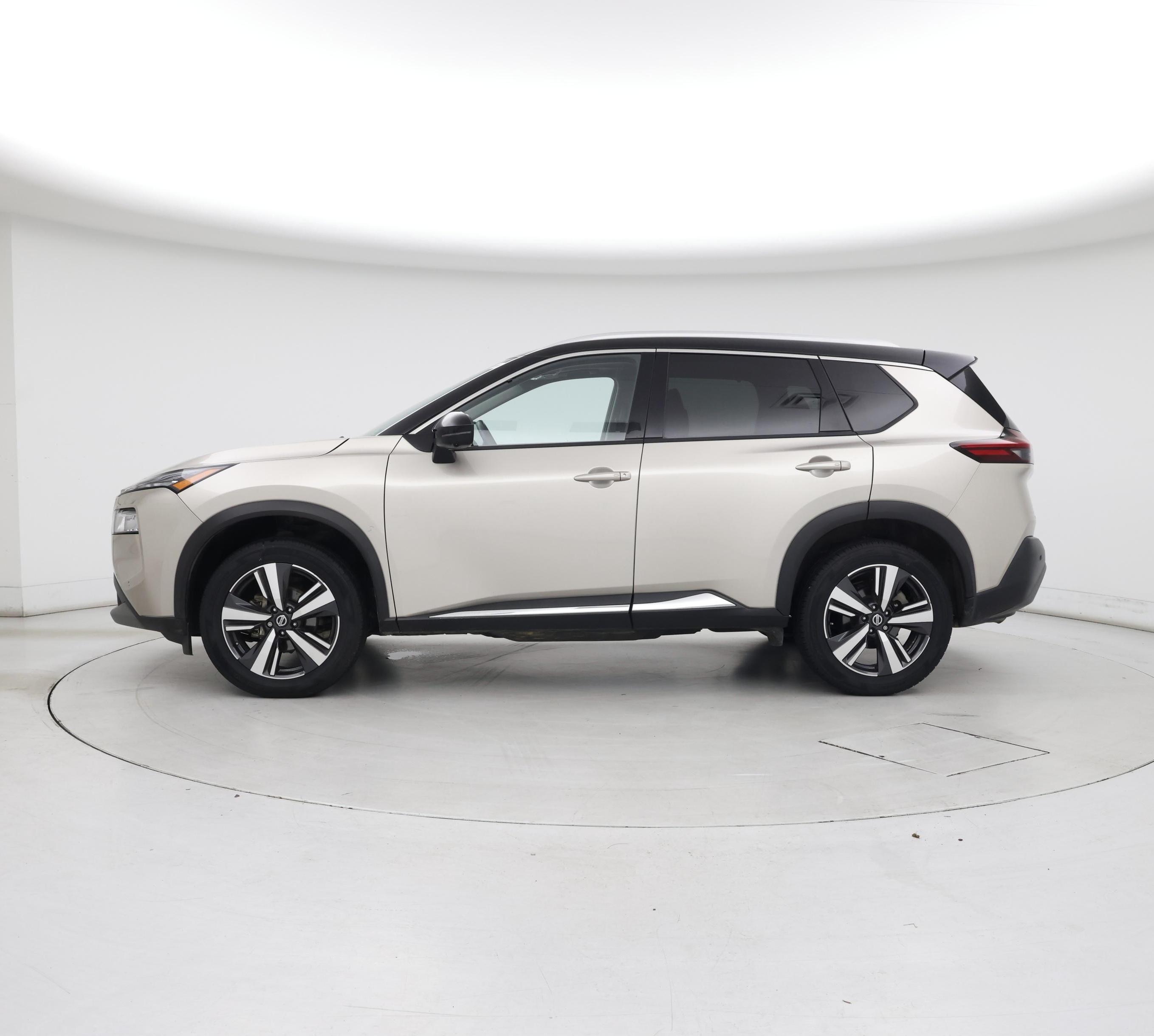 Thumbnail: 2021 Nissan Rogue - 3