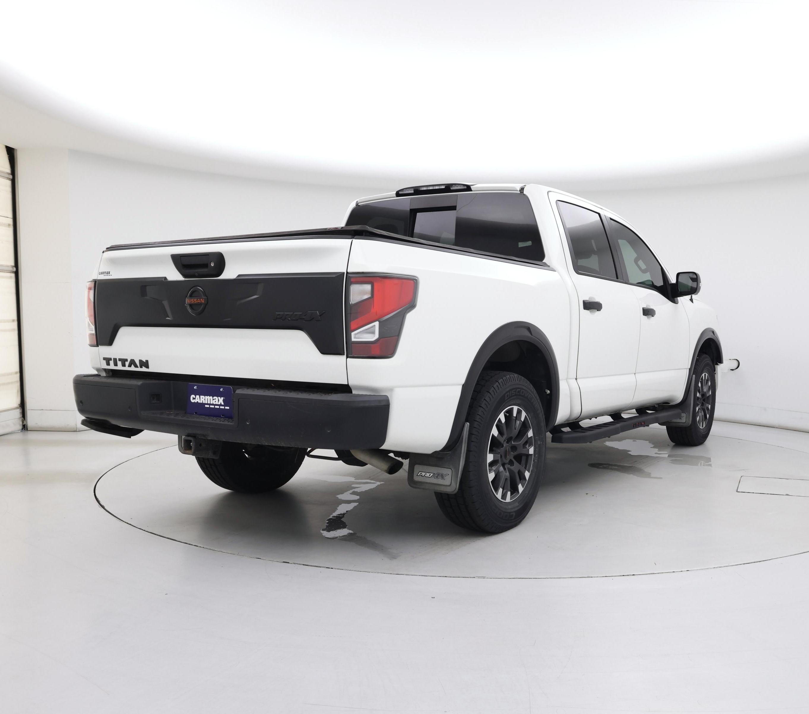 Thumbnail: 2020 Nissan Titan - 8