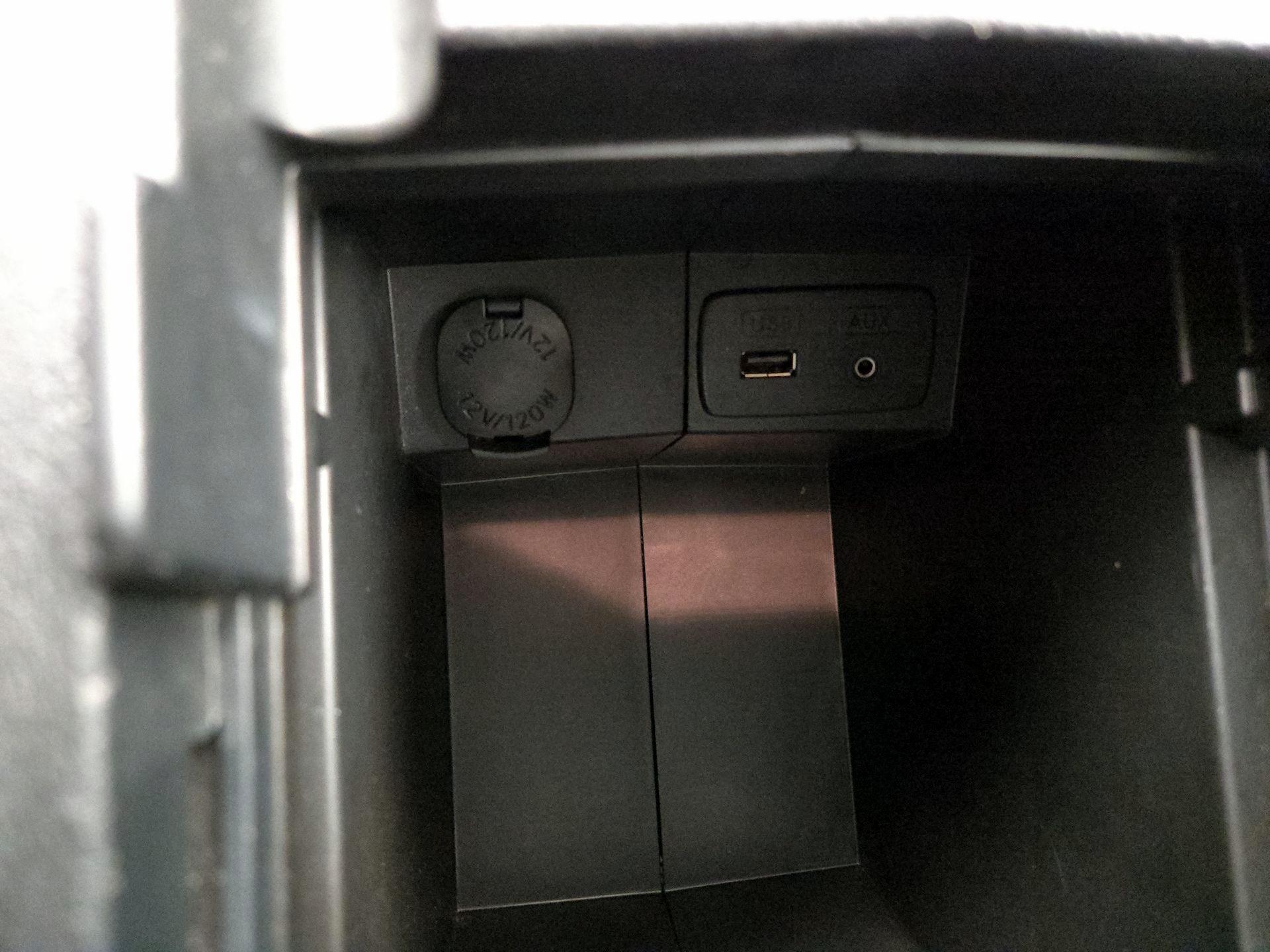 Thumbnail: 2015 Subaru Forester - 18