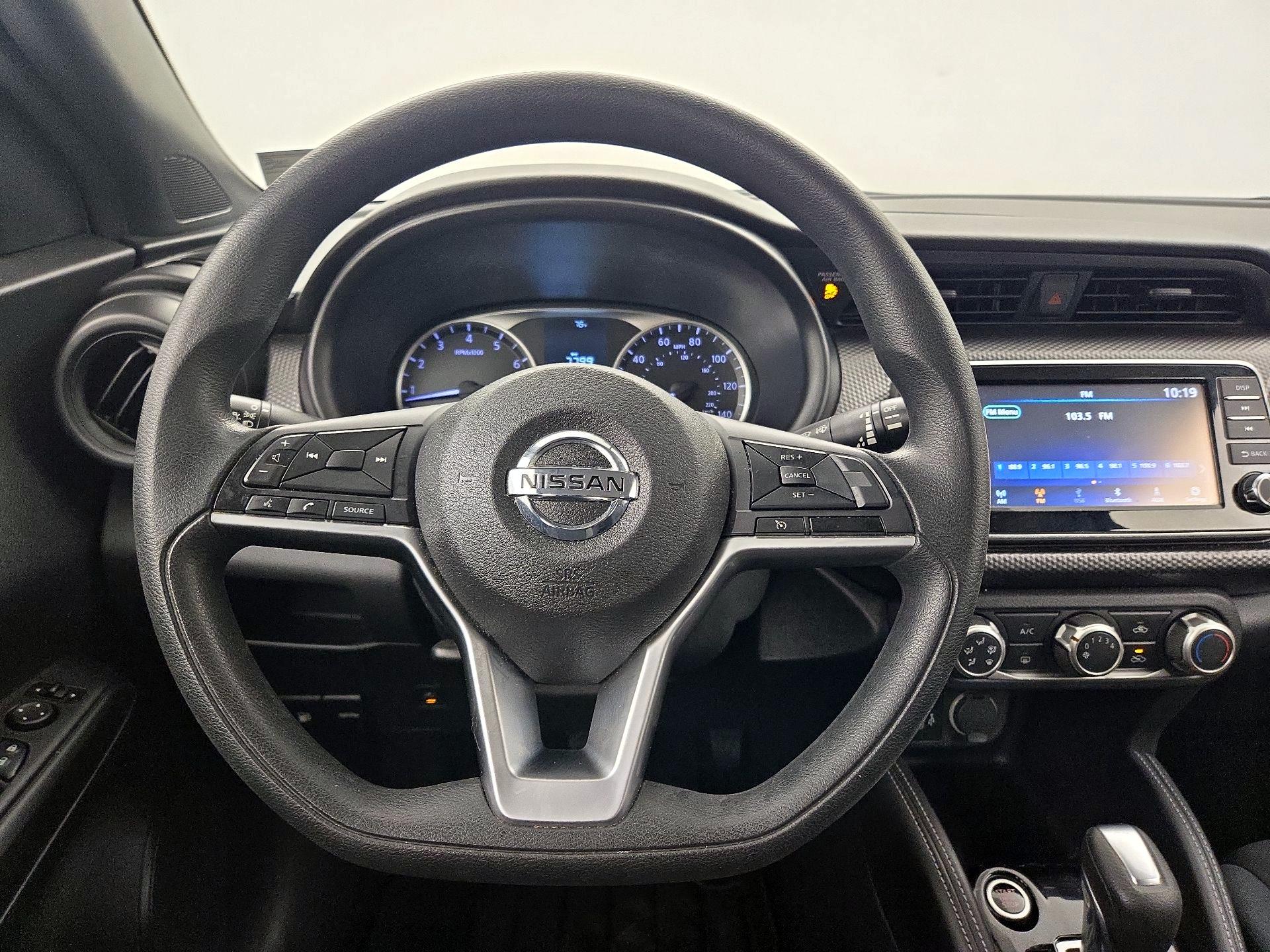 Thumbnail: 2018 Nissan Kicks - 10