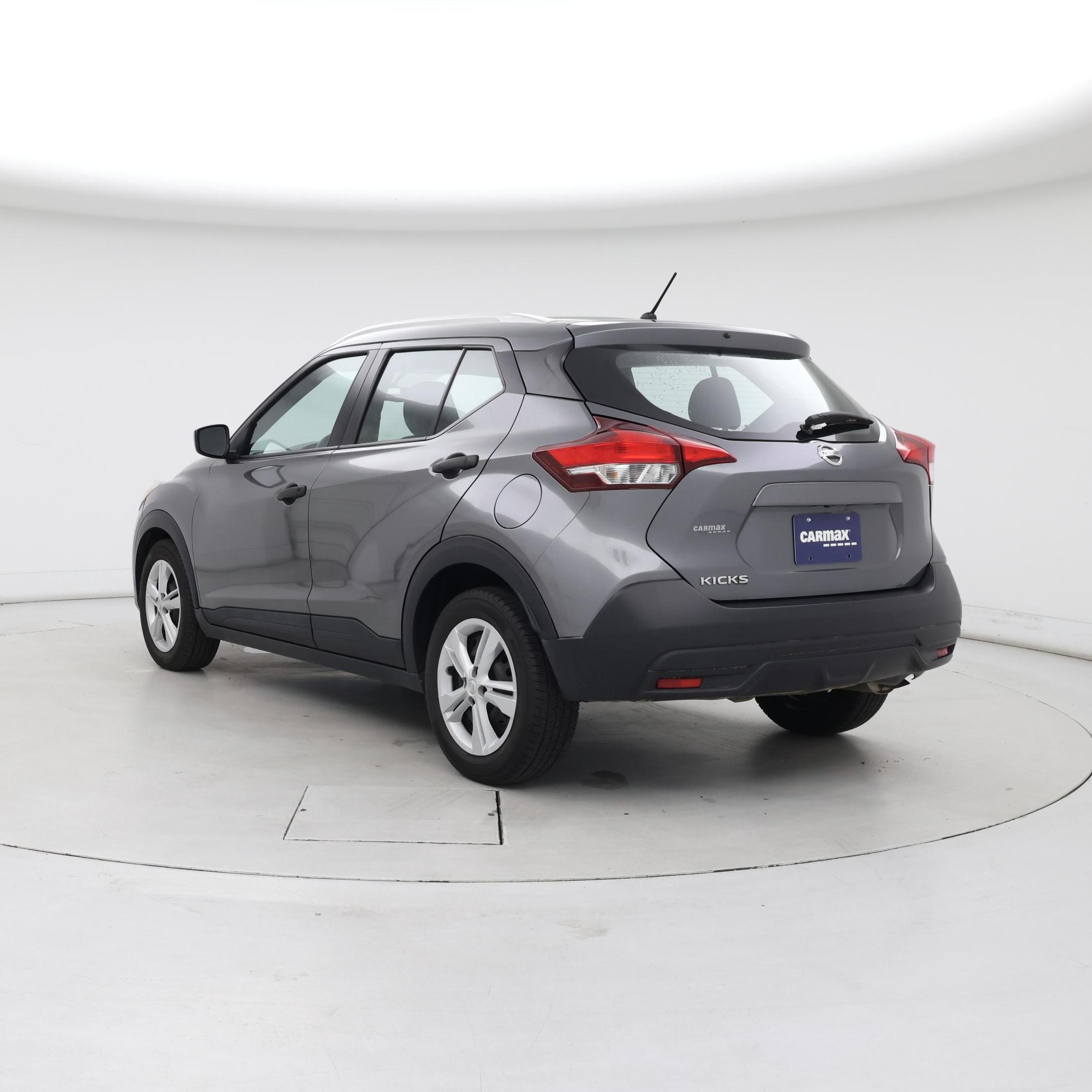 Thumbnail: 2018 Nissan Kicks - 2