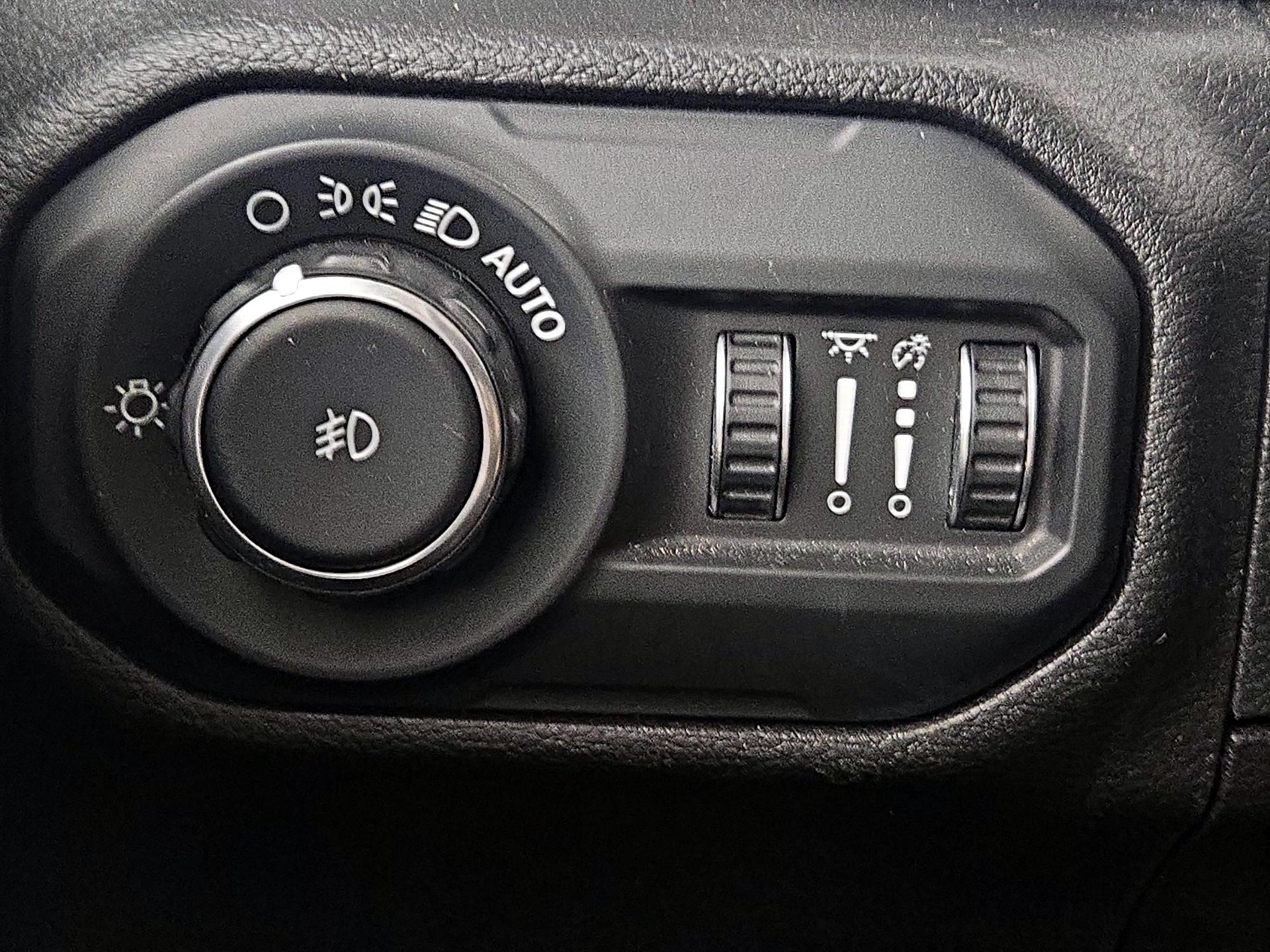 Thumbnail: 2021 Jeep Wrangler - 13
