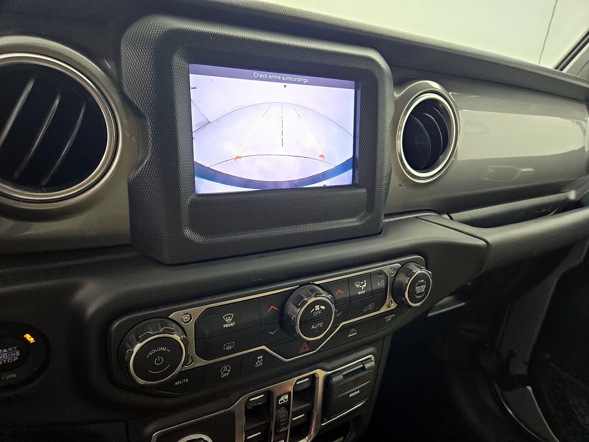 Thumbnail: 2021 Jeep Wrangler - 14