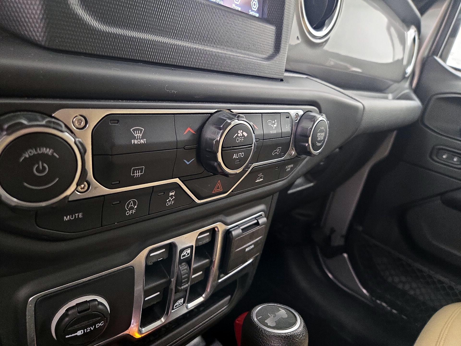 Thumbnail: 2021 Jeep Wrangler - 16