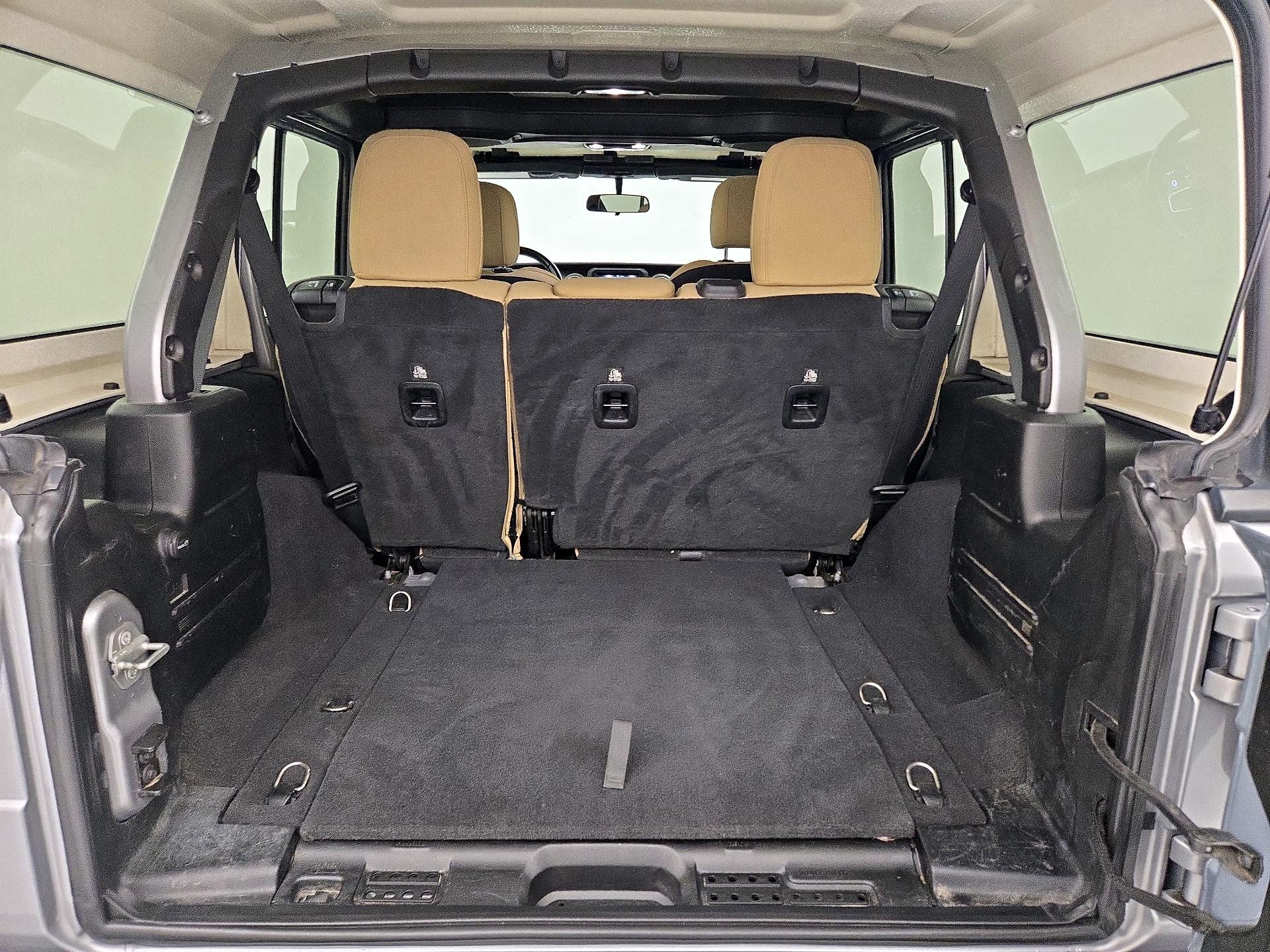 Thumbnail: 2021 Jeep Wrangler - 20