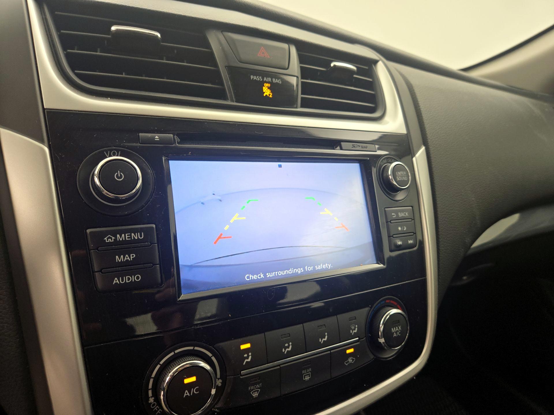 Thumbnail: 2018 Nissan Altima - 15