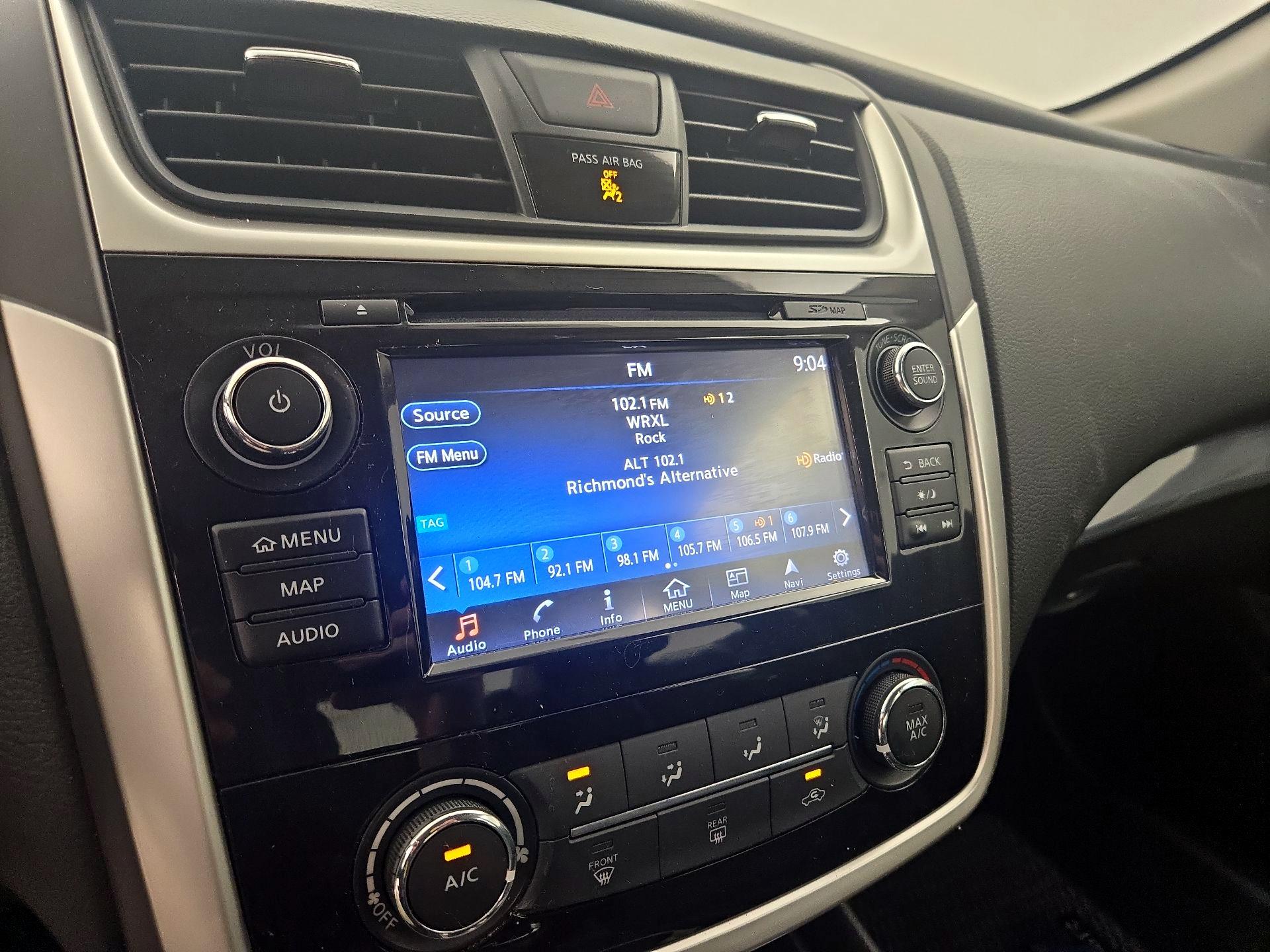Thumbnail: 2018 Nissan Altima - 16
