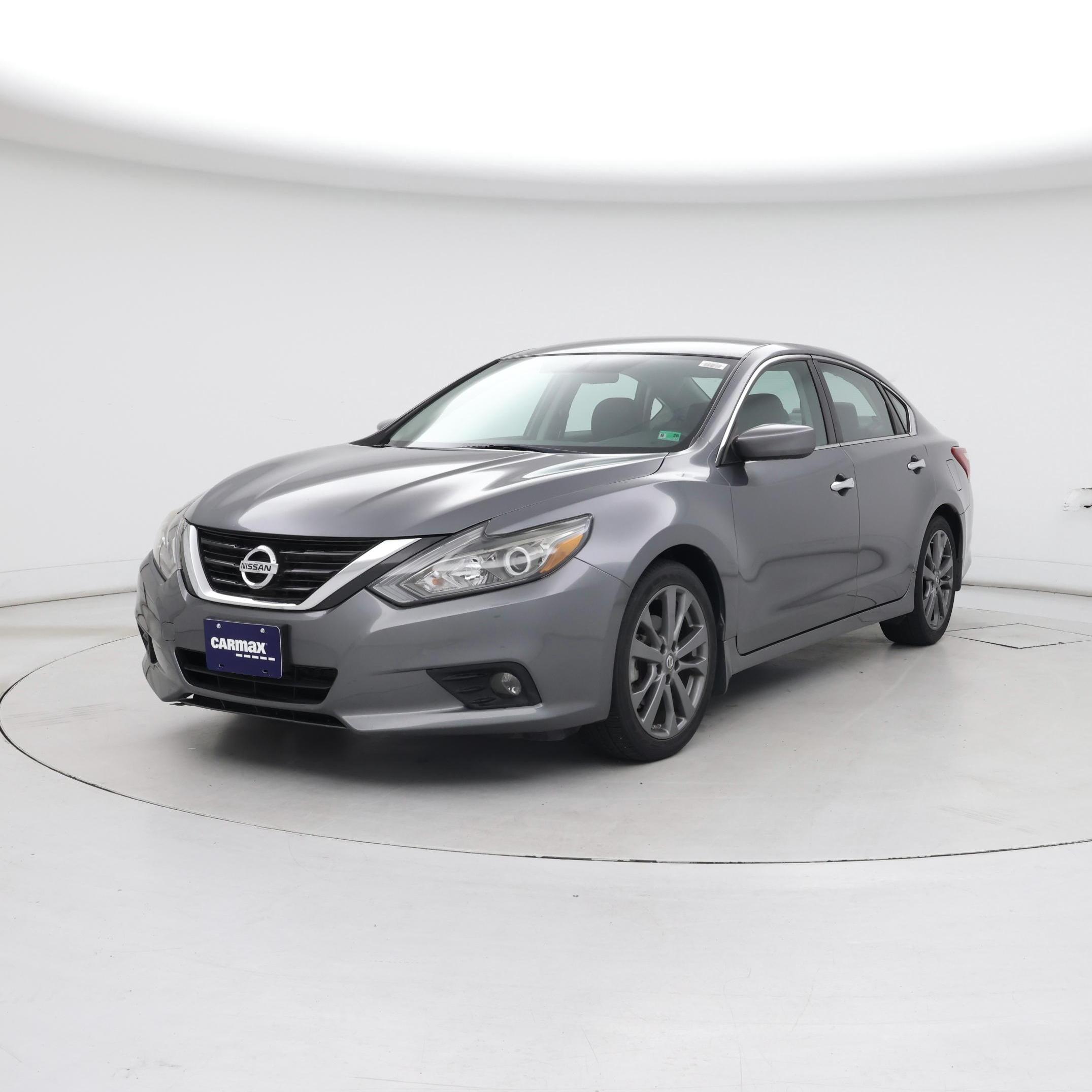 Thumbnail: 2018 Nissan Altima - 4
