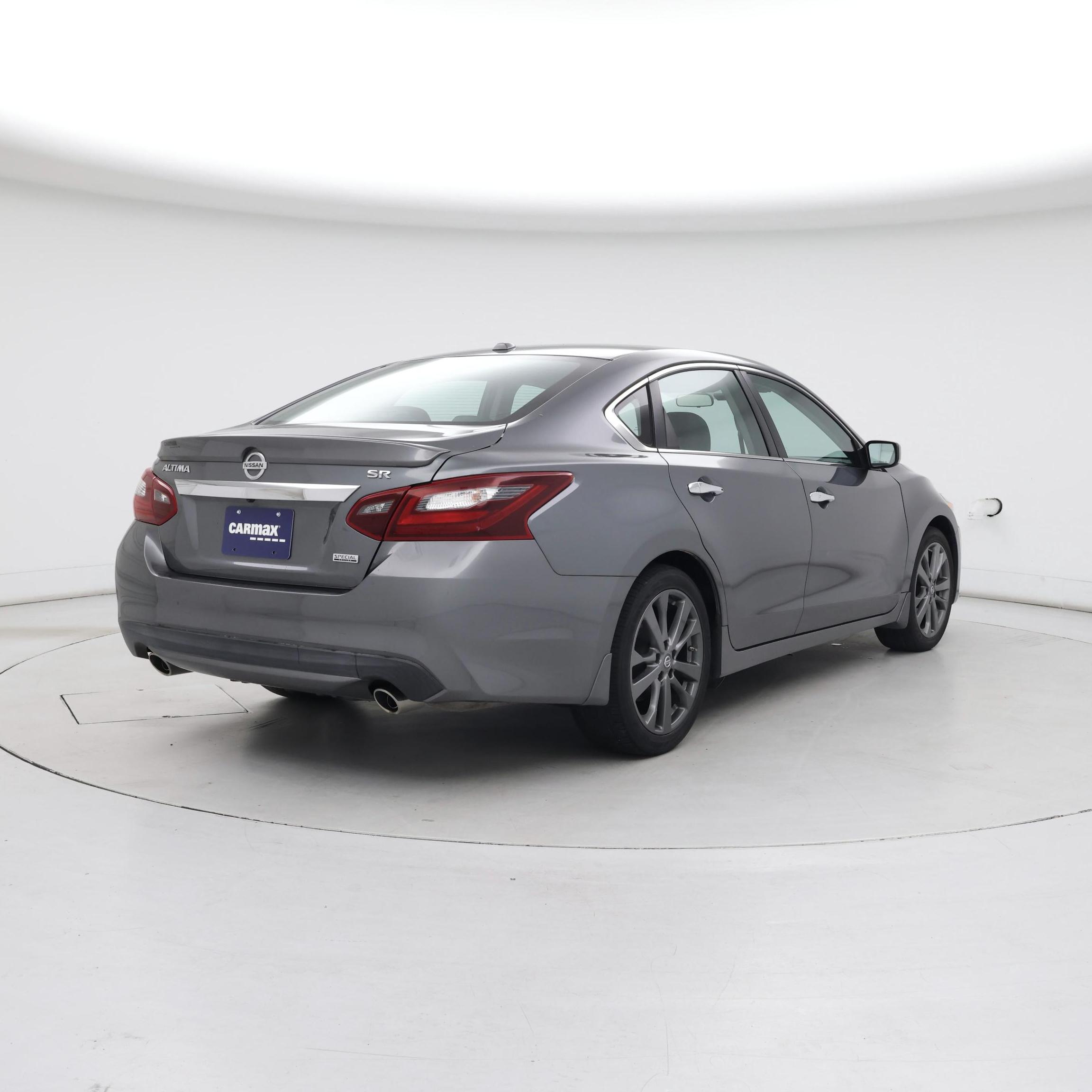 Thumbnail: 2018 Nissan Altima - 8