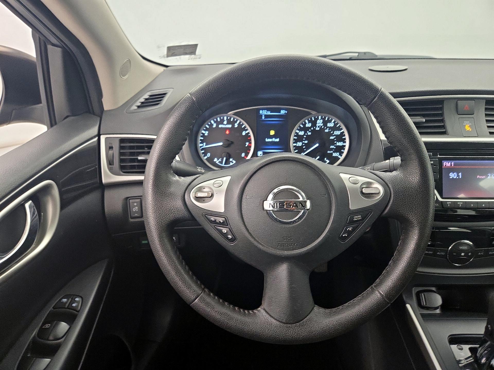 Thumbnail: 2018 Nissan Sentra - 10