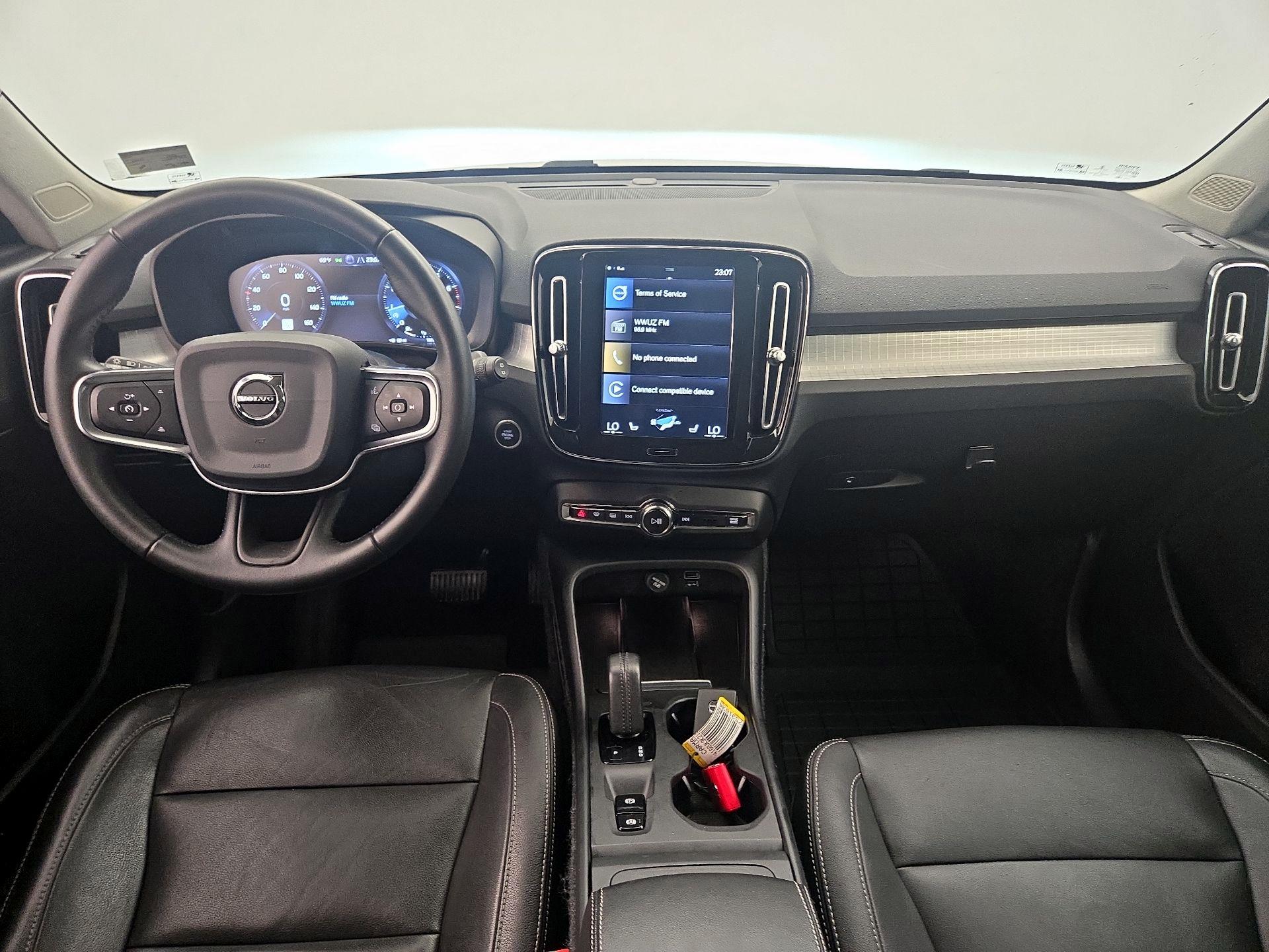 Thumbnail: 2019 Volvo XC40 - 9