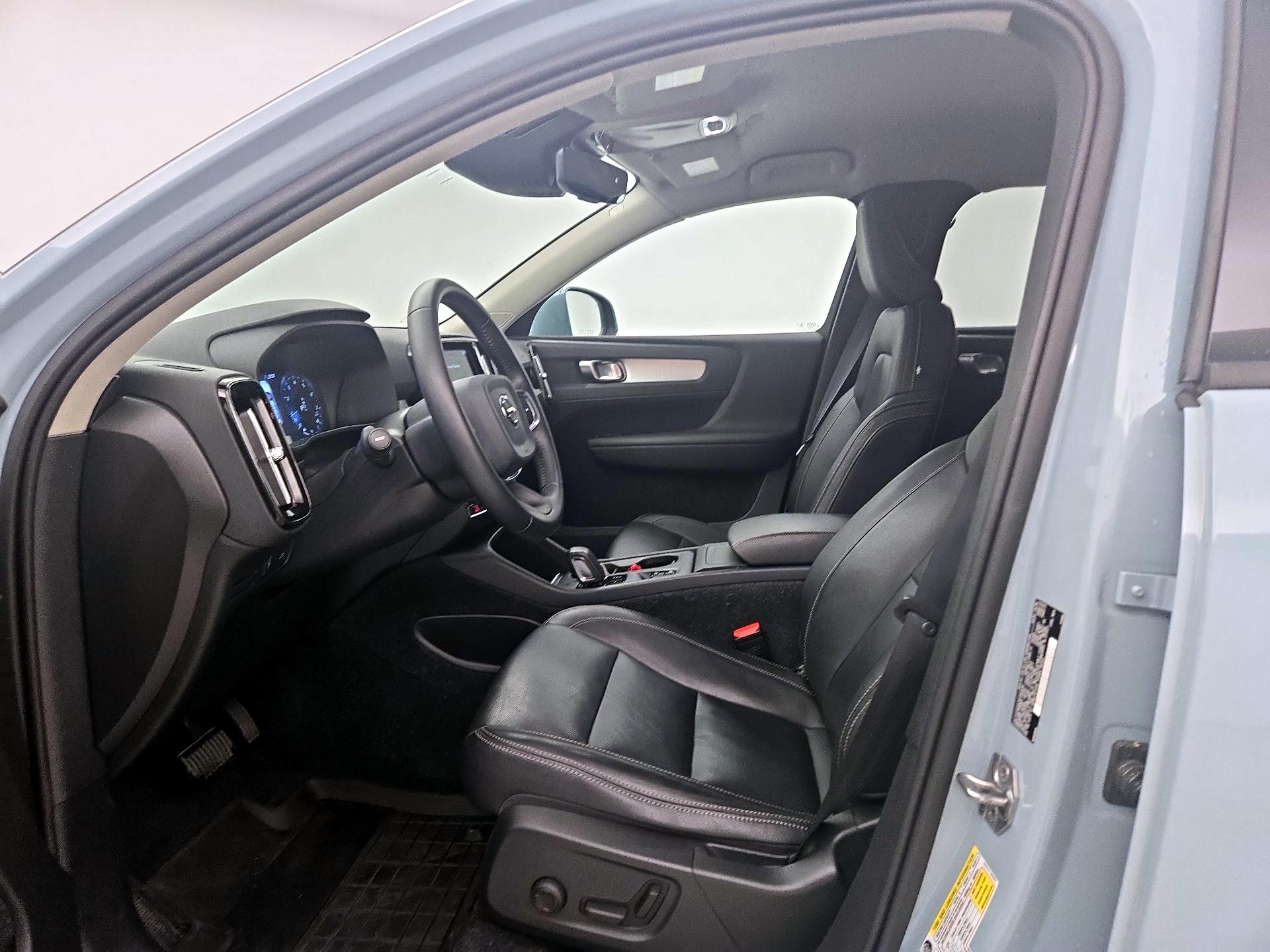 Thumbnail: 2019 Volvo XC40 - 11