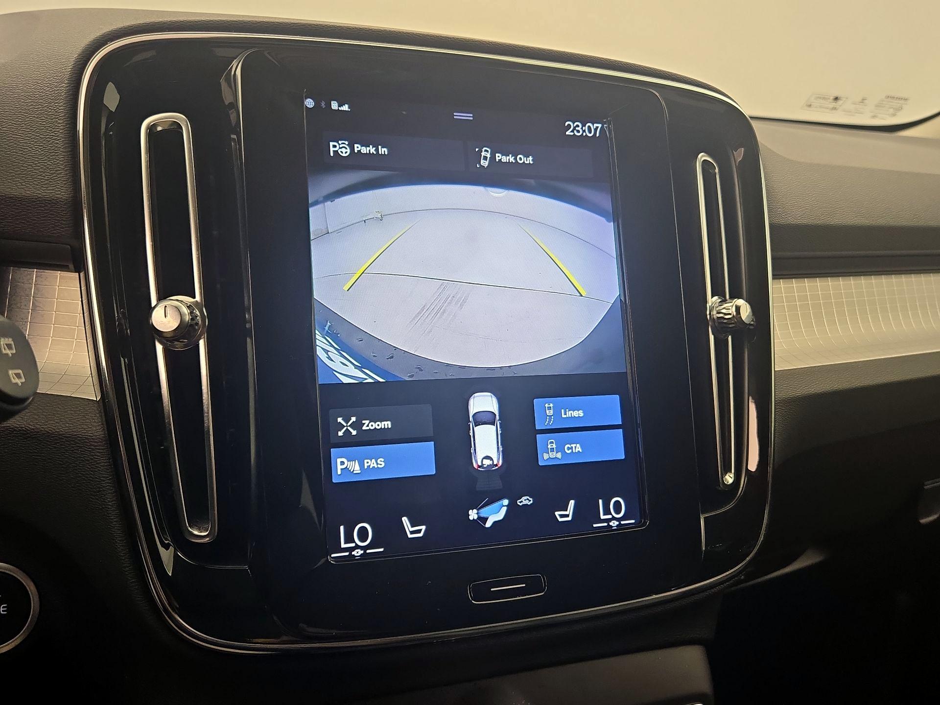 Thumbnail: 2019 Volvo XC40 - 14