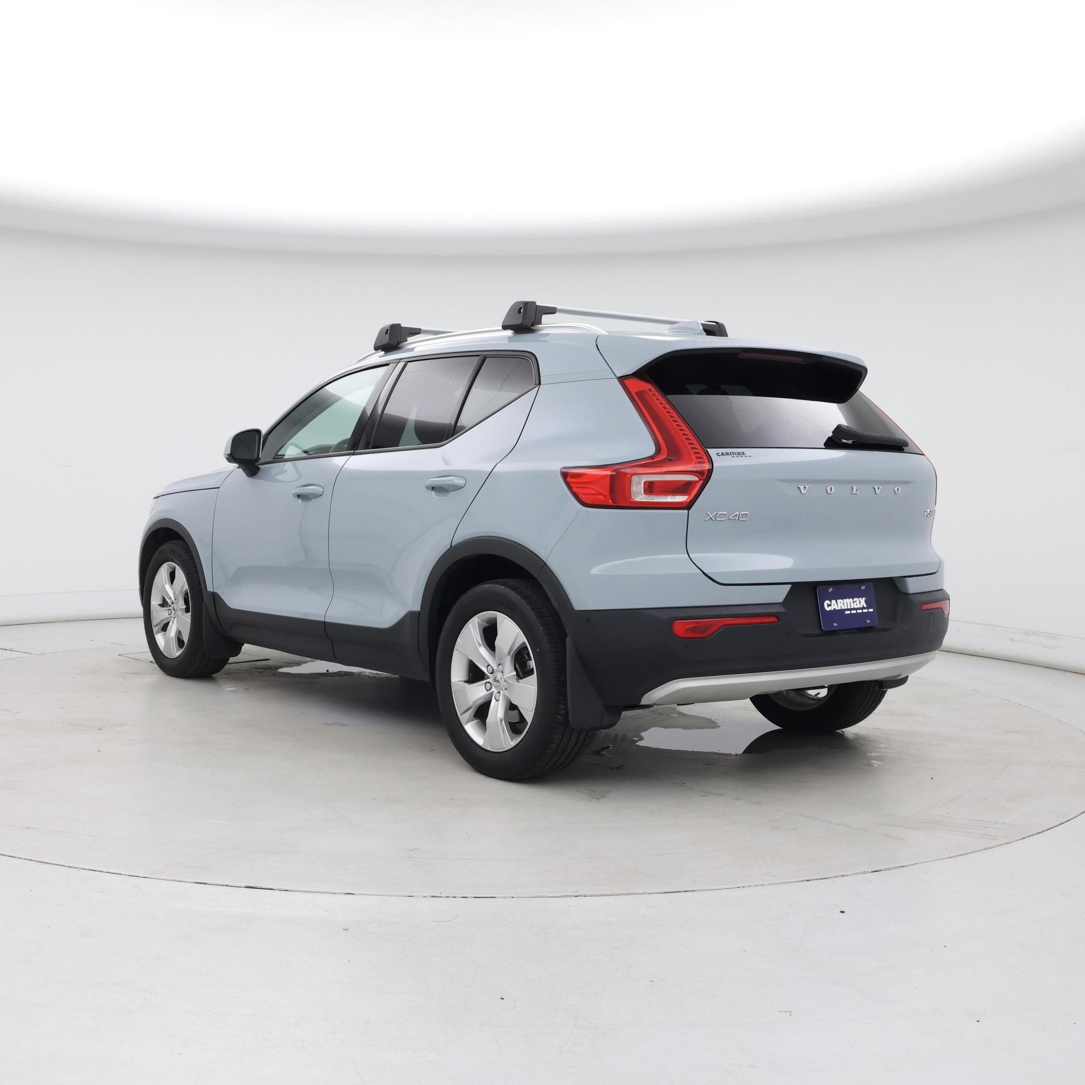 Thumbnail: 2019 Volvo XC40 - 2