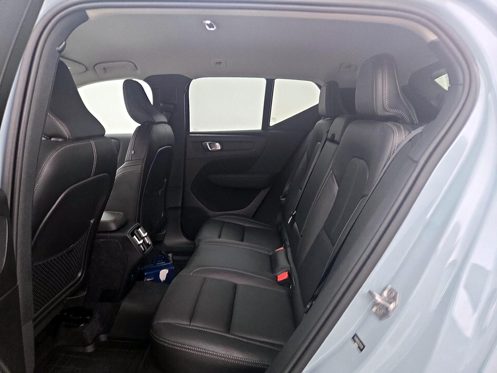 Thumbnail: 2019 Volvo XC40 - 19
