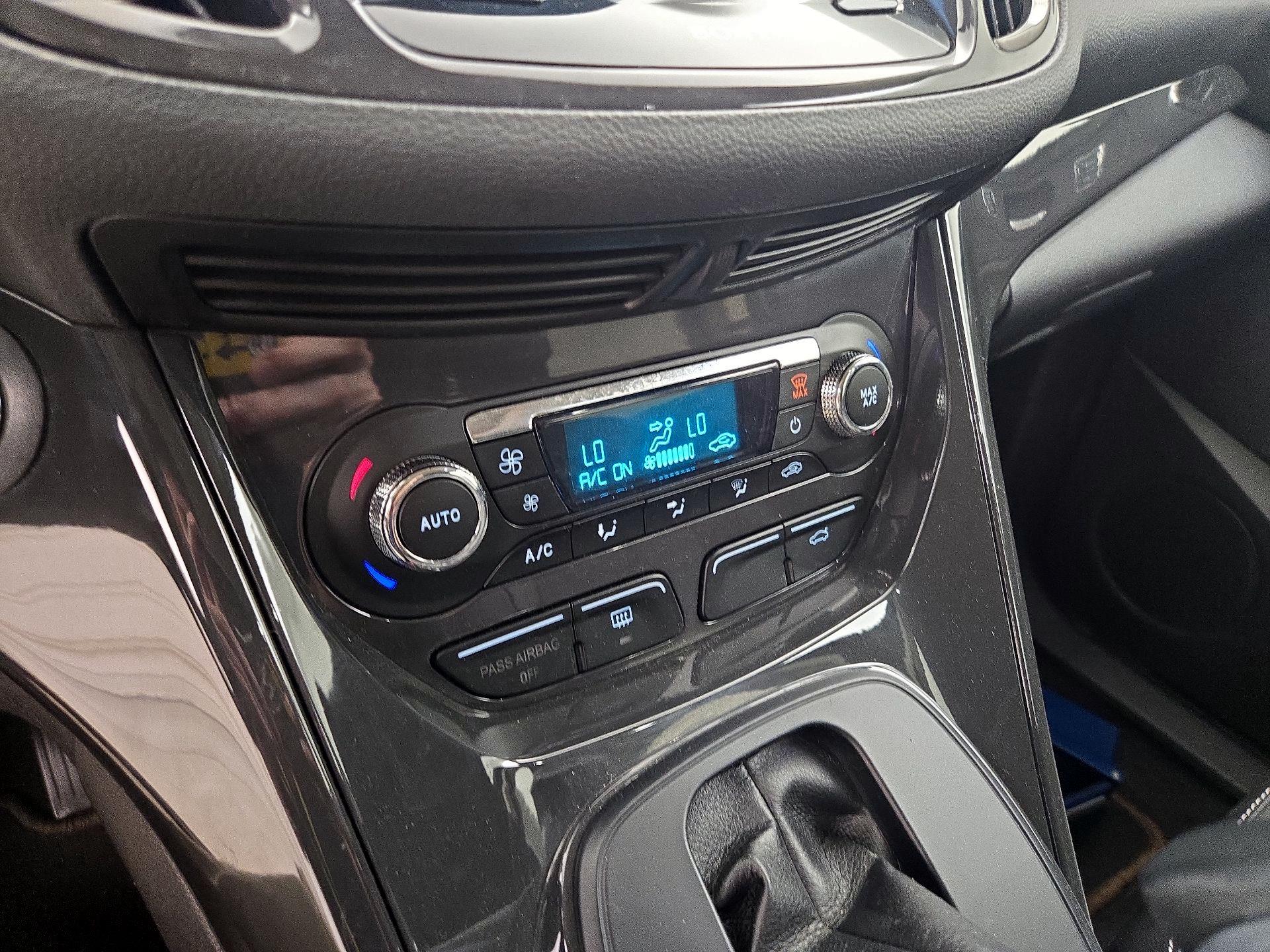 Thumbnail: 2014 Ford Escape - 16
