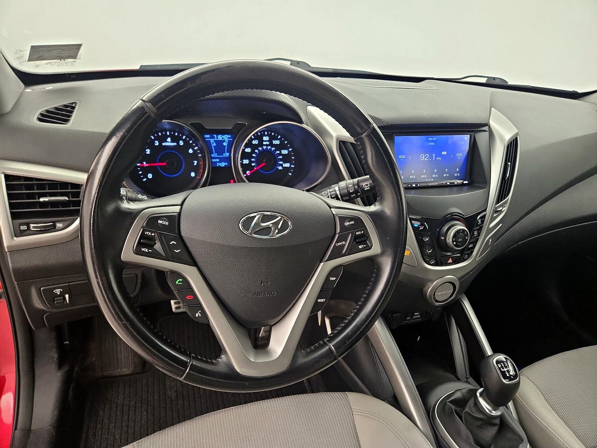 Thumbnail: 2014 Hyundai Veloster - 10